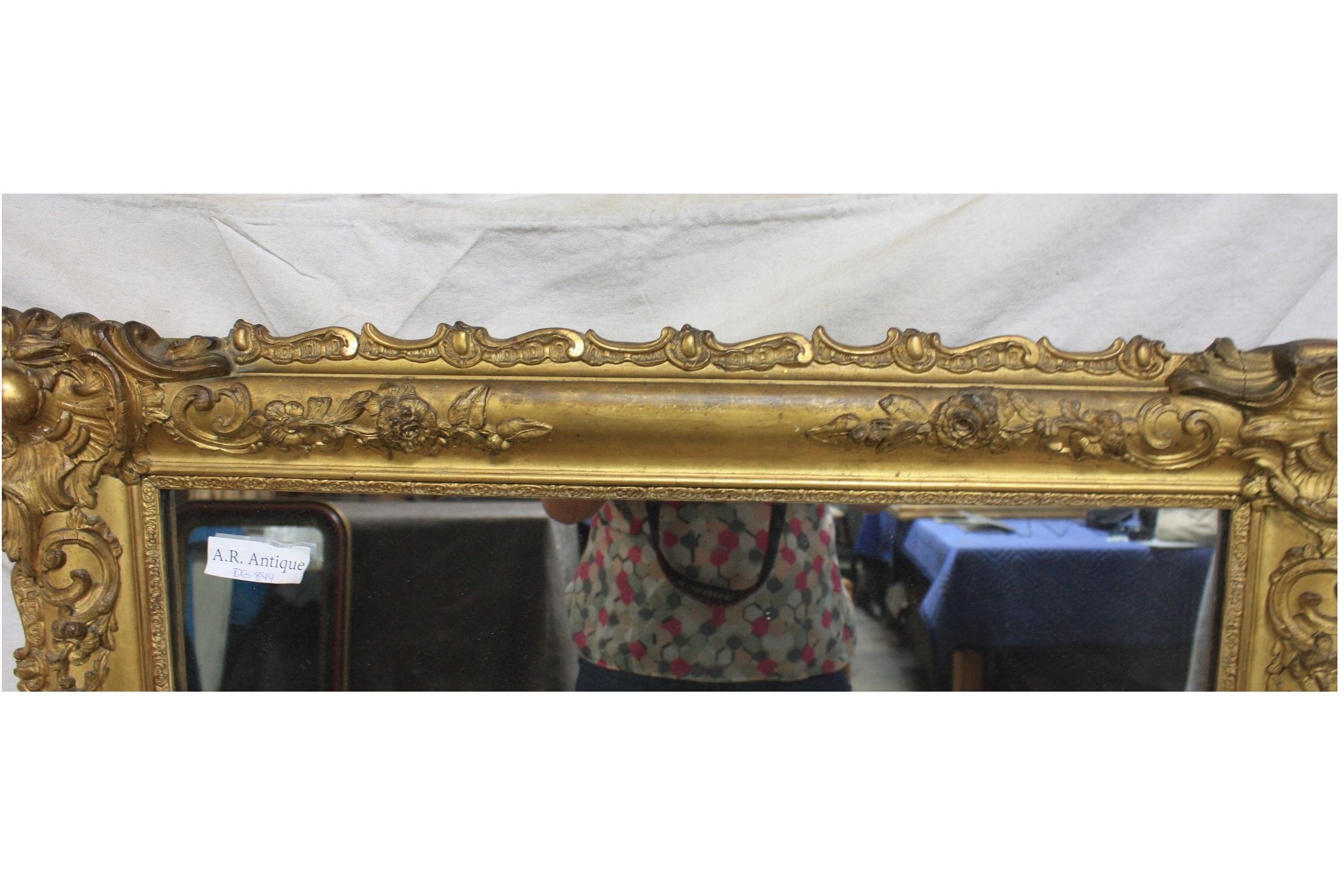 Exquisite Late 18th Century Italian Giltwood Mirror 9