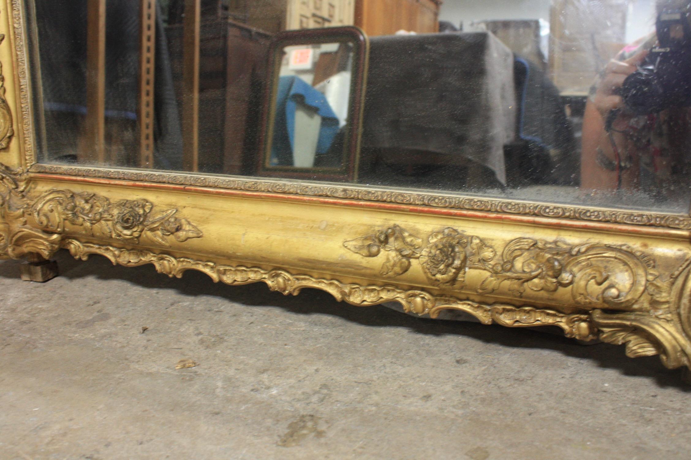 Exquisite Late 18th Century Italian Giltwood Mirror 3