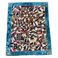 Exquisiter amerikanischer Crazy-Quilt aus Samt und Satin mit Katzenmotiven aus dem späten 19. Jahrhundert