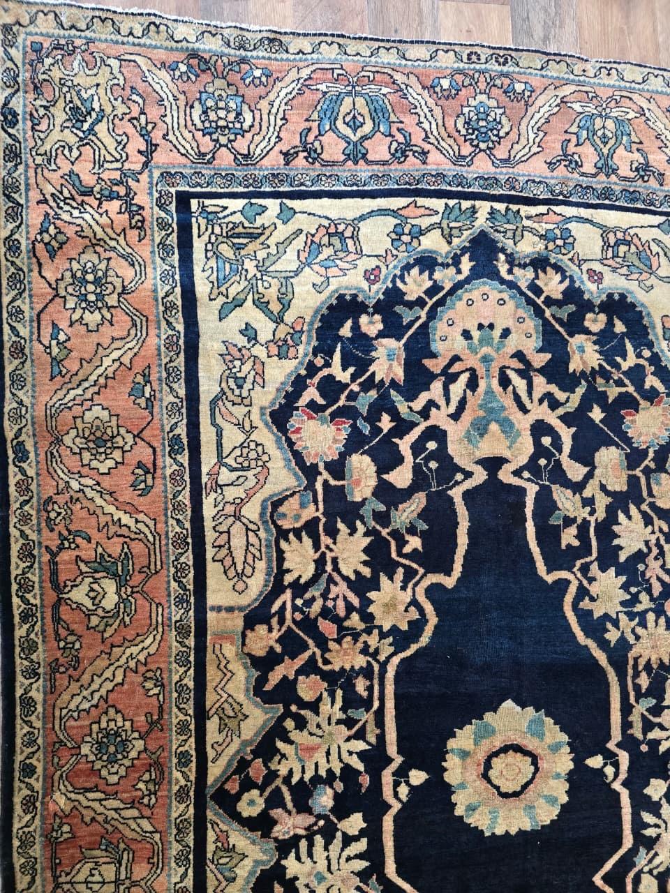 Exquisiter antiker Sarouk Farahan-Teppich aus dem späten 19. Jahrhundert, CIRCA 1870er Jahre - 78 x 50 (Wolle) im Angebot