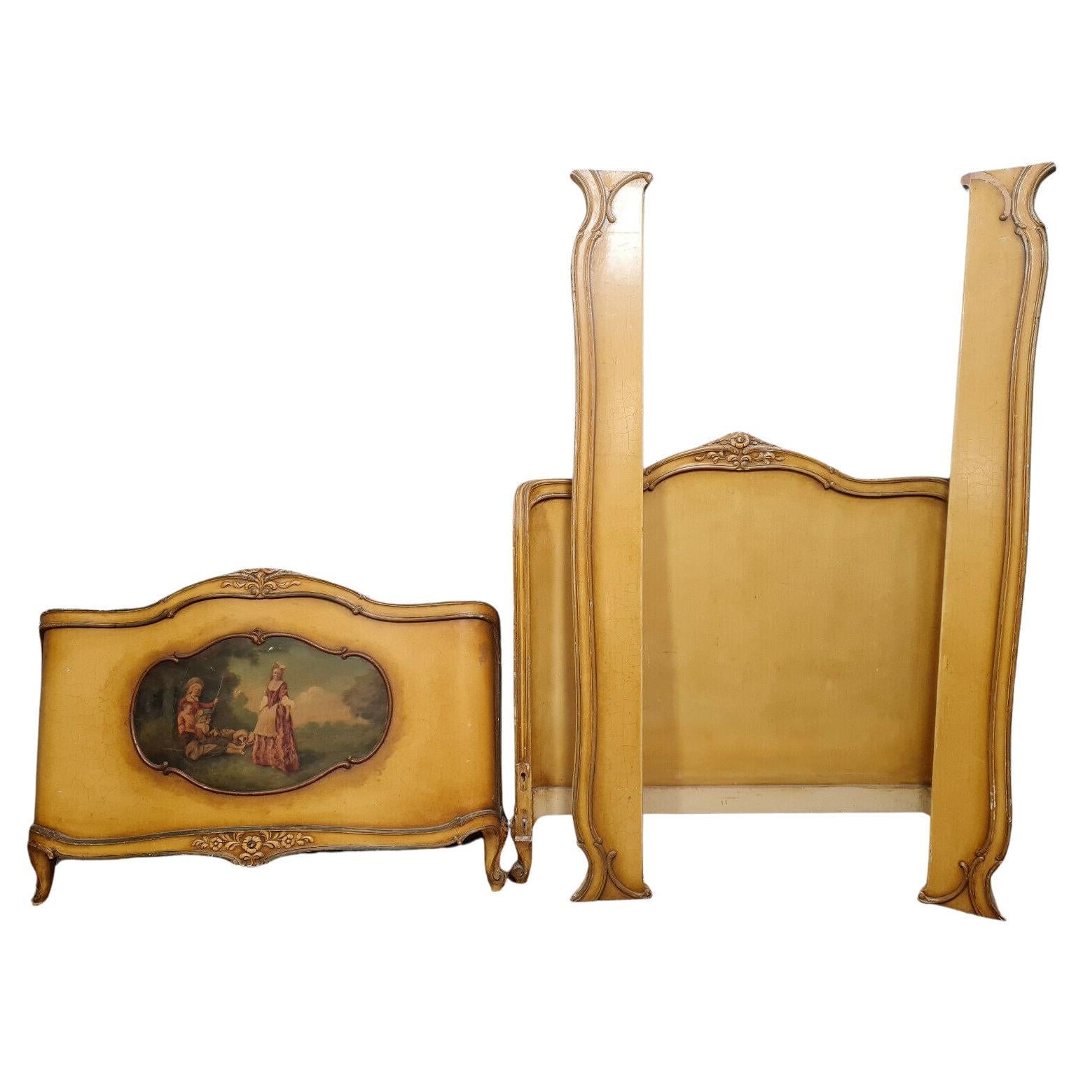 Magnifique lit à baldaquin de style Louis XV en bois laqué et peint -1X26