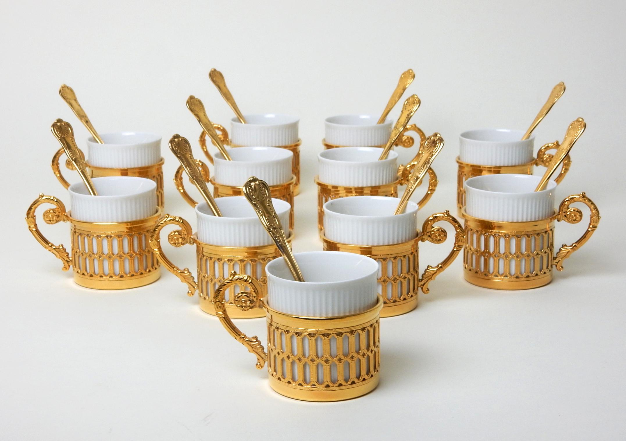 A truly divine set of 11 vintage espresso cups.
This set includes 11 Sheffield England spoons.
Gold plated shells marked 