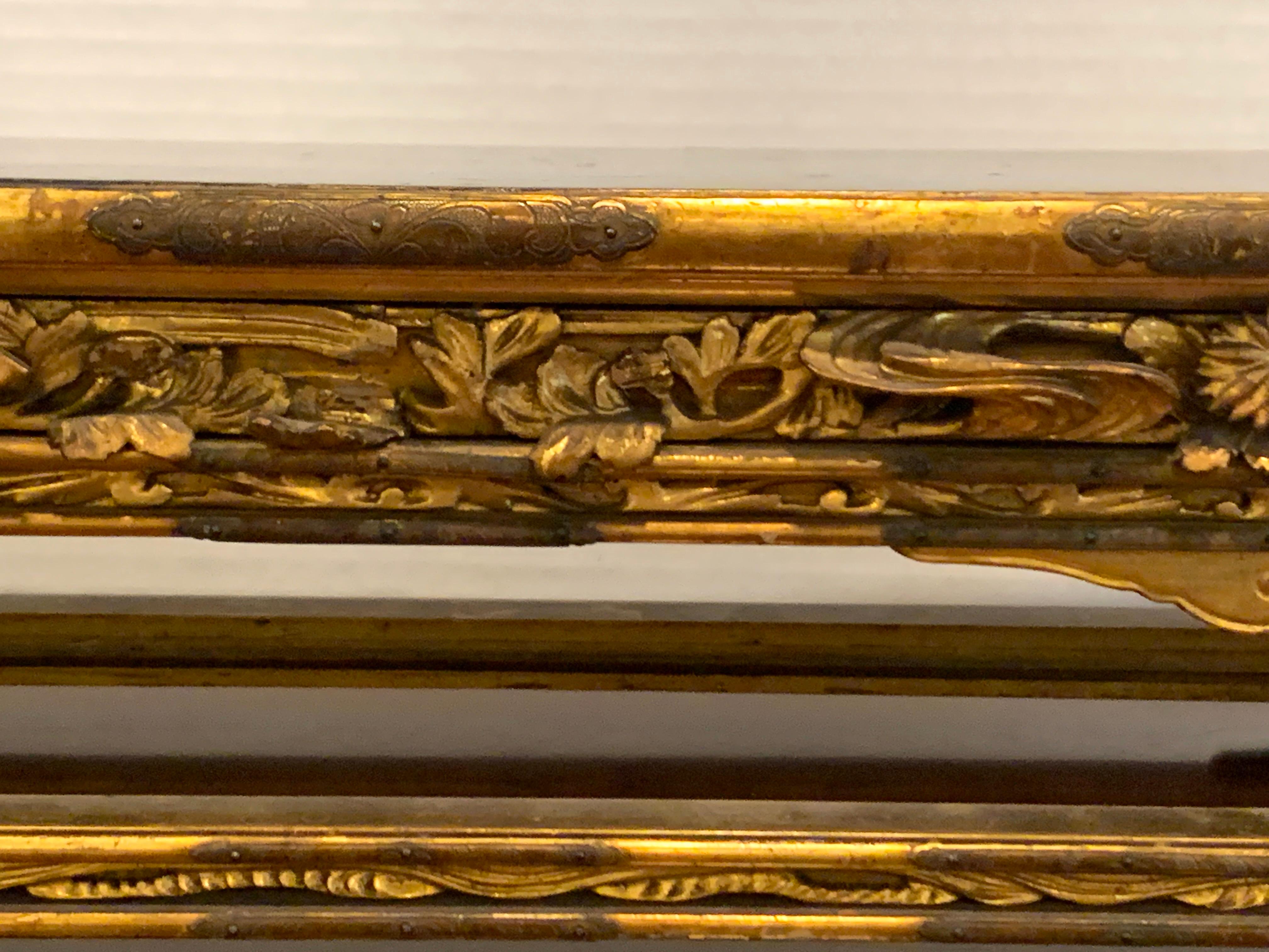 Exquisite Meiji Period Gilt Lacquered and Brass Mounted Stand In Good Condition For Sale In Atlanta, GA