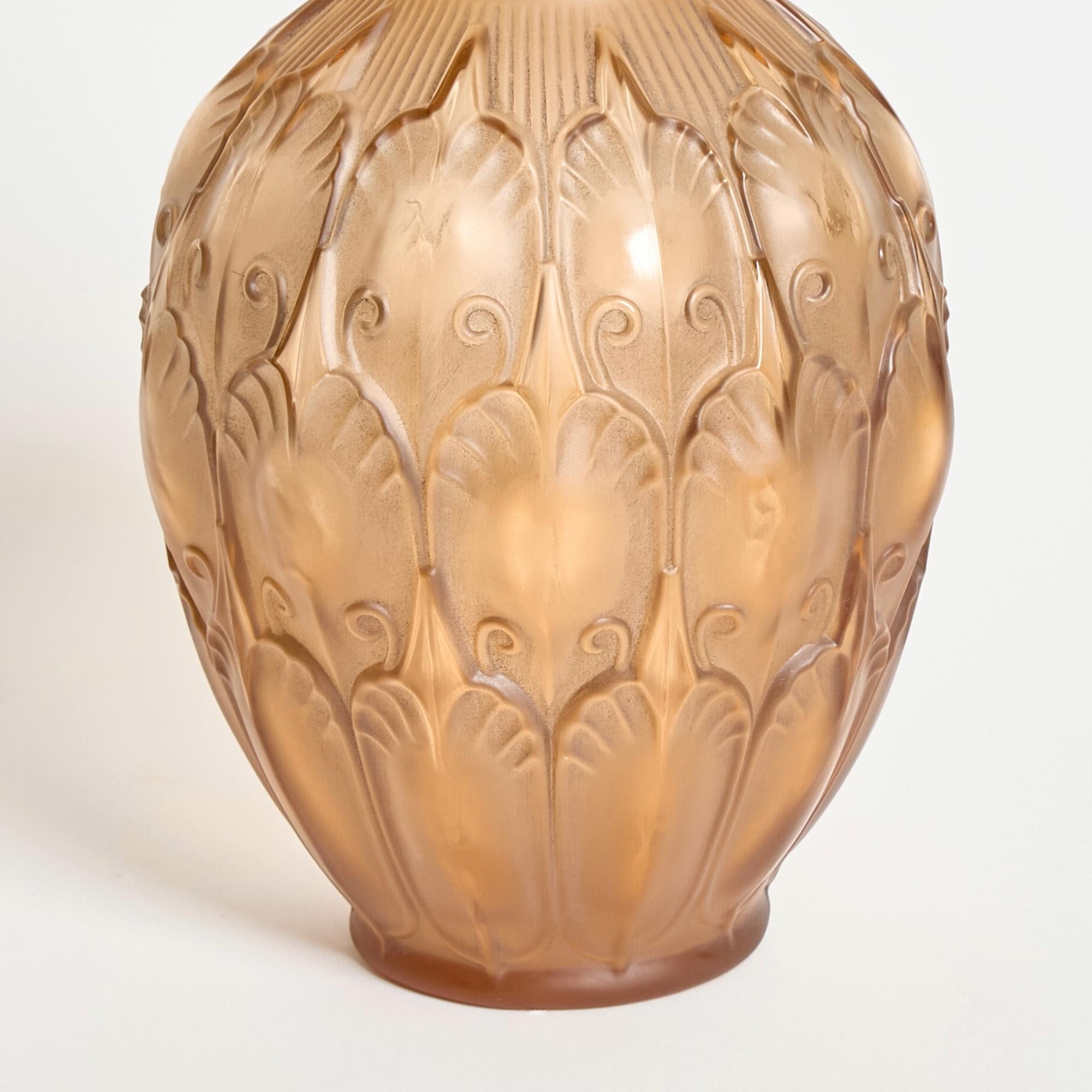 Verre d'art Vase en verre exquis pour les arts de la table de Val Saint Lambert, Belgique, 1934 en vente