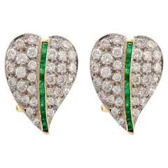 Squisiti orecchini in oro 18k con diamante e smeraldo di 3,2 carati del Mid-Century