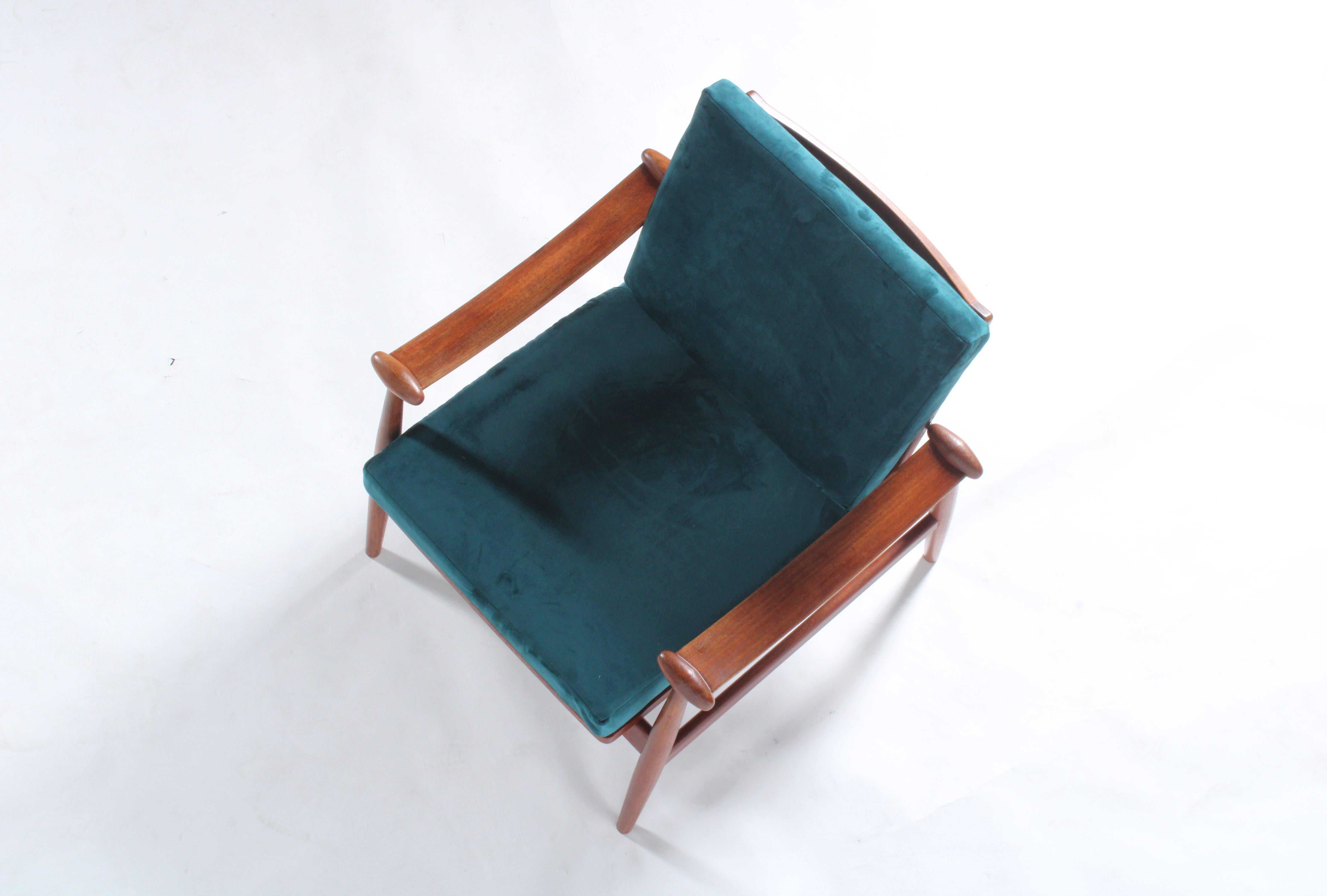 Exquisite Mid Century Danish Spade Chair By Finn Juhl For France & Son In Teak For Sale 7