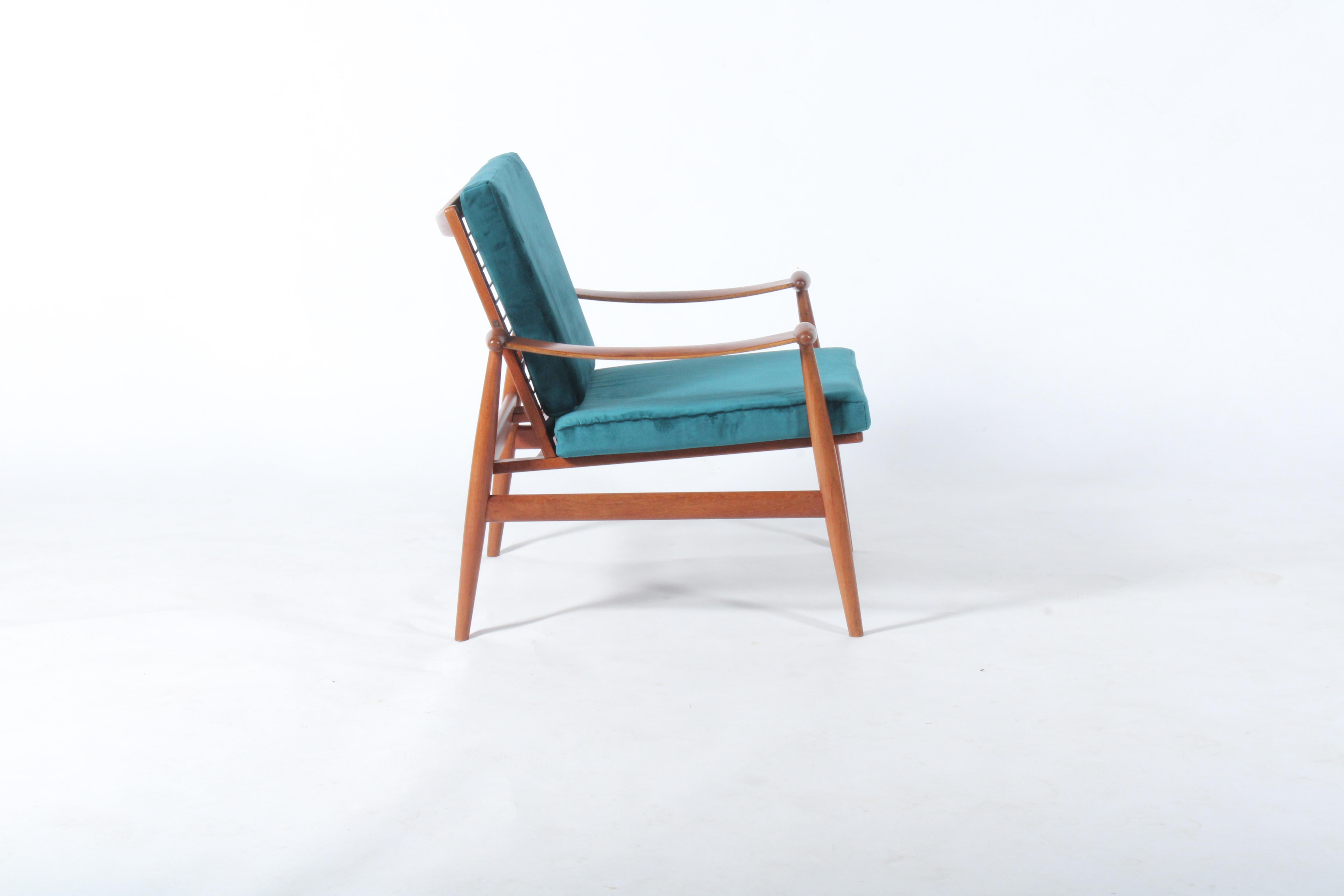 Mid-20th Century Exquisite Mid Century Danish Spade Chair By Finn Juhl For France & Son In Teak For Sale
