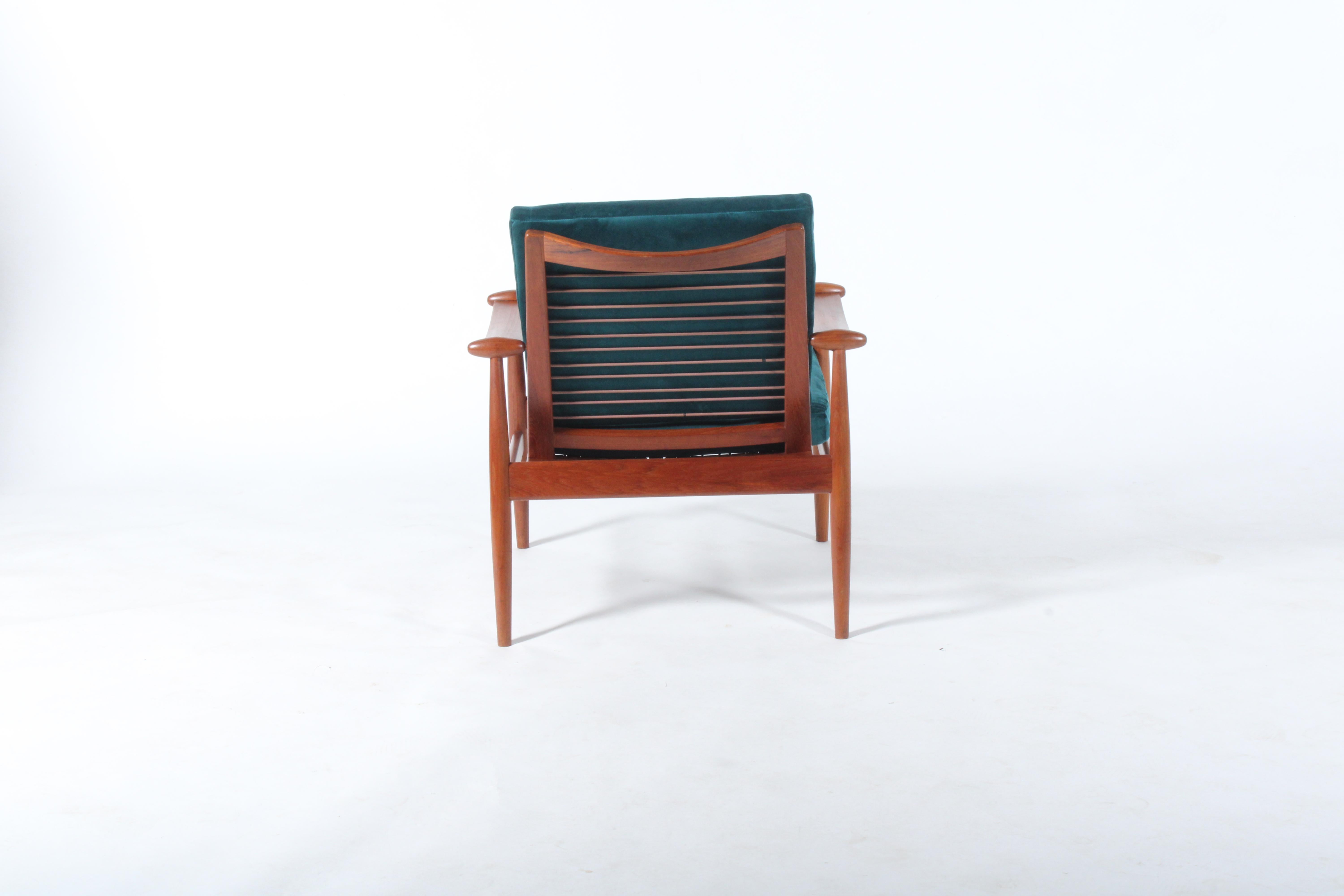 Velvet Exquisite Mid Century Danish Spade Chair By Finn Juhl For France & Son In Teak For Sale