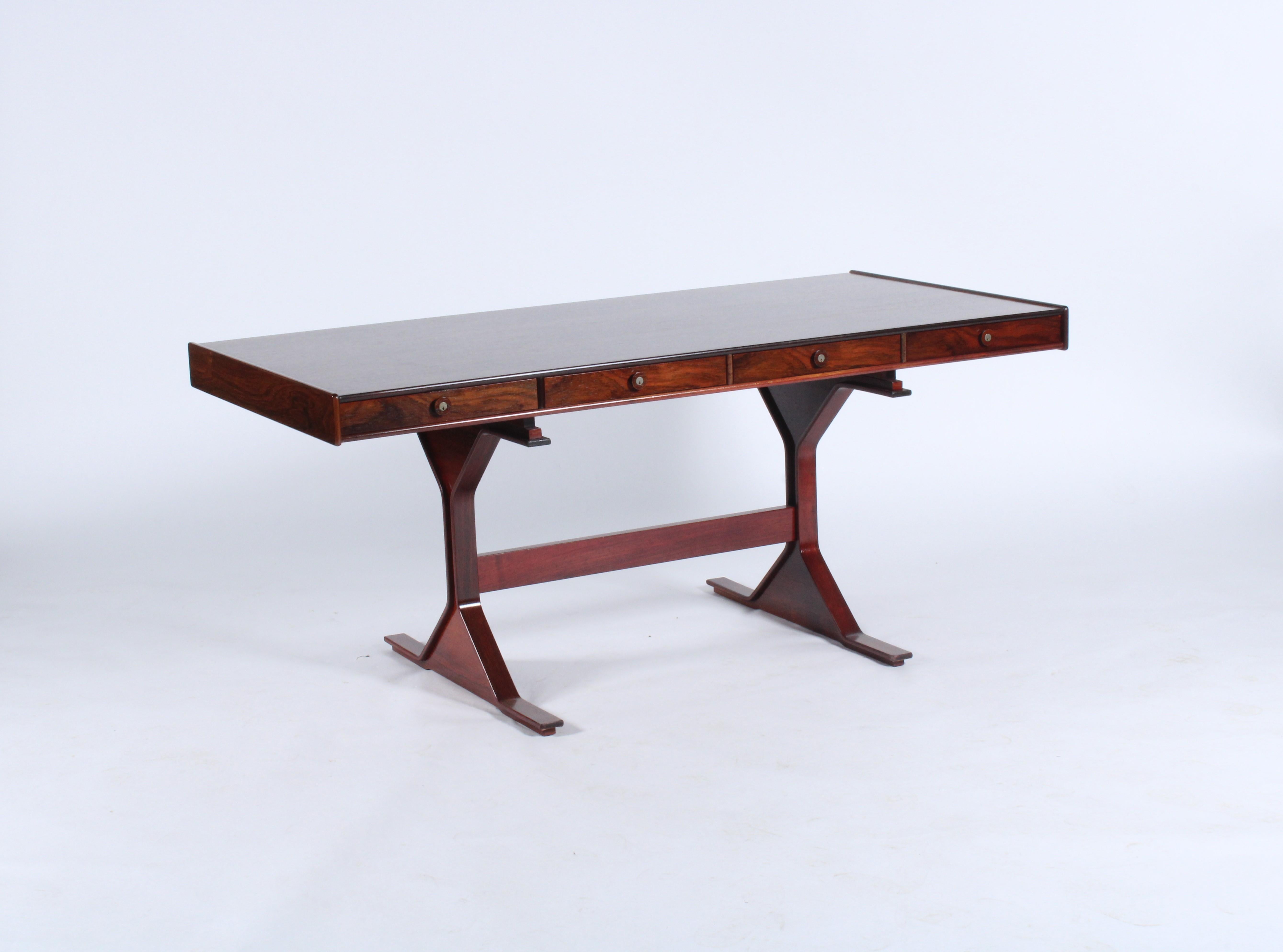 Exquisite Midcentury Italian Desk by Gianfranco Frattini for Bernini In Good Condition In Portlaoise, IE