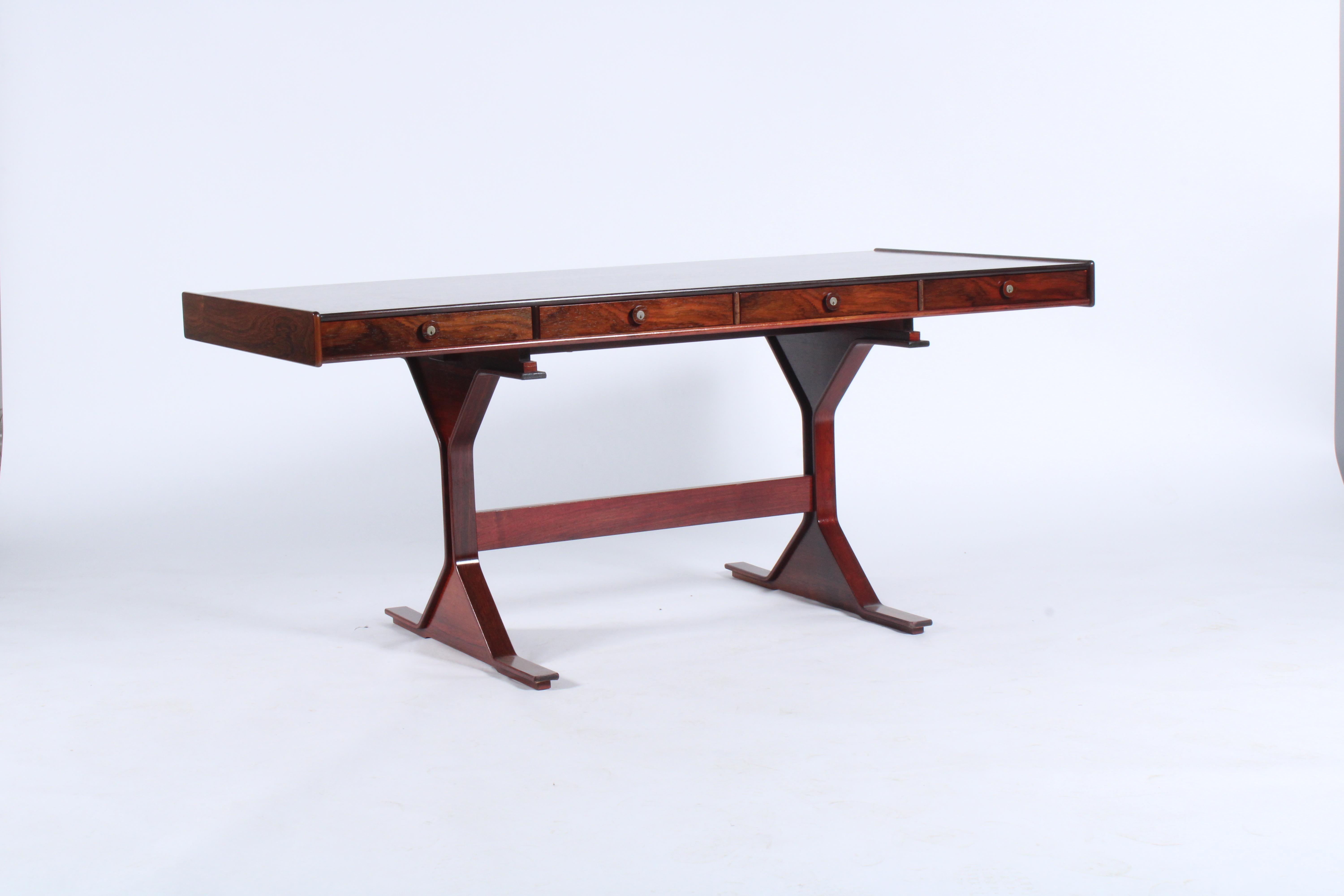 Mid-20th Century Exquisite Midcentury Italian Desk by Gianfranco Frattini for Bernini