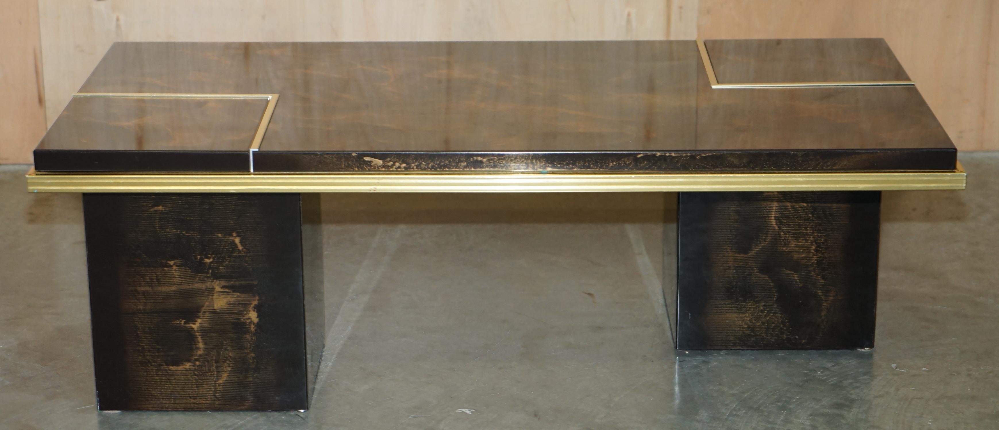 Table de stockage mi-siècle moderne, recouverte de dentelle laquée à la main, exquise en vente 2