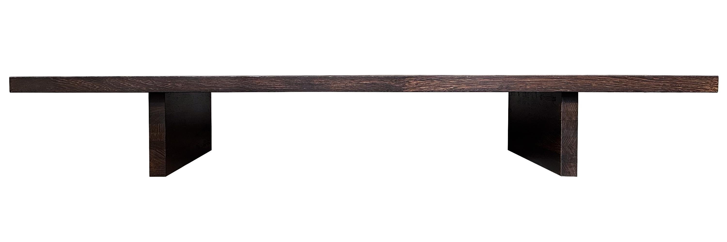 Table basse moderne et minimaliste en bois de wengé massif en vente 4