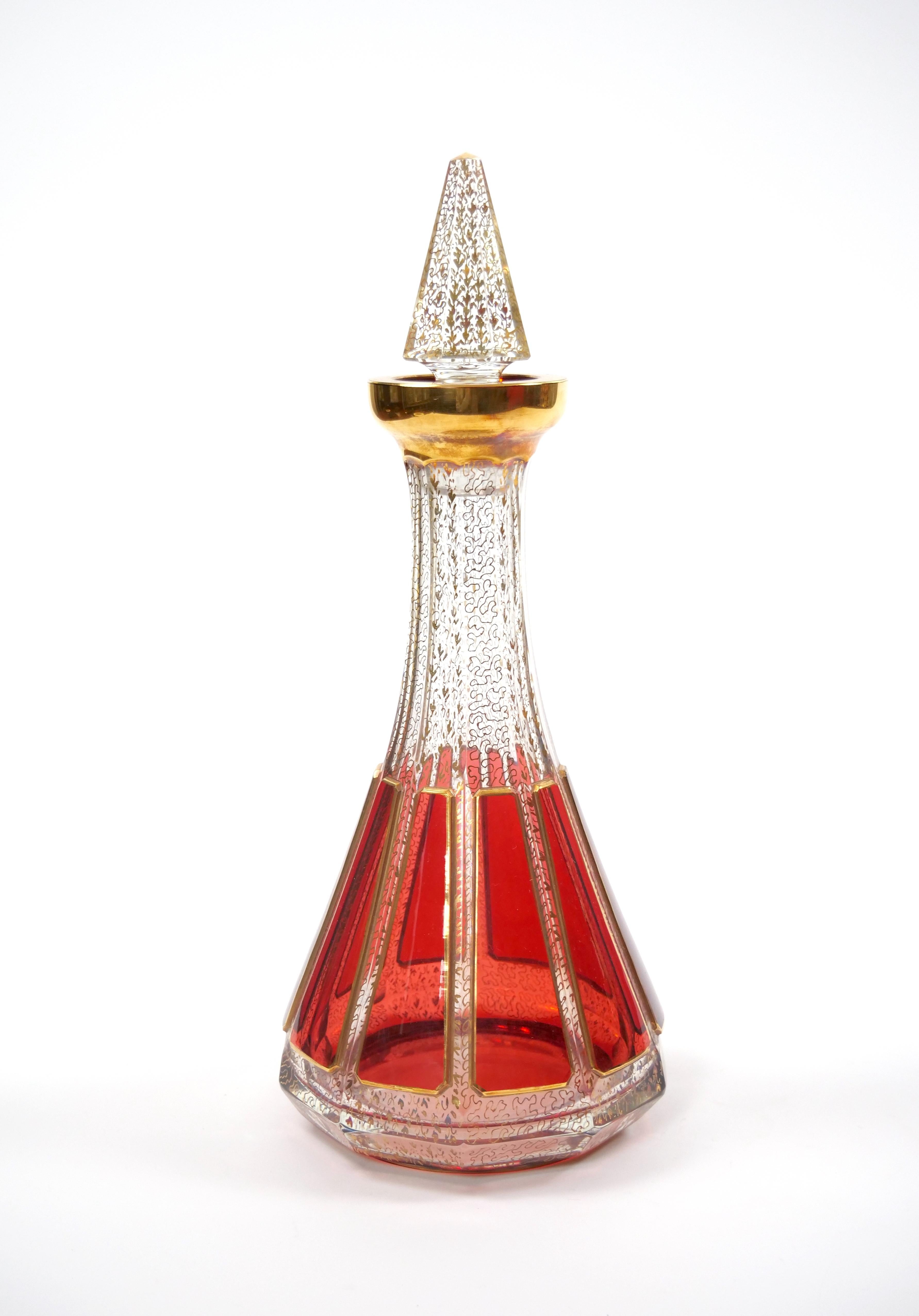 Exquisito Servicio de Copas / Decantadores de Vino de Cristal Tallado con Paneles de Arándano Rojo Moser en venta 6