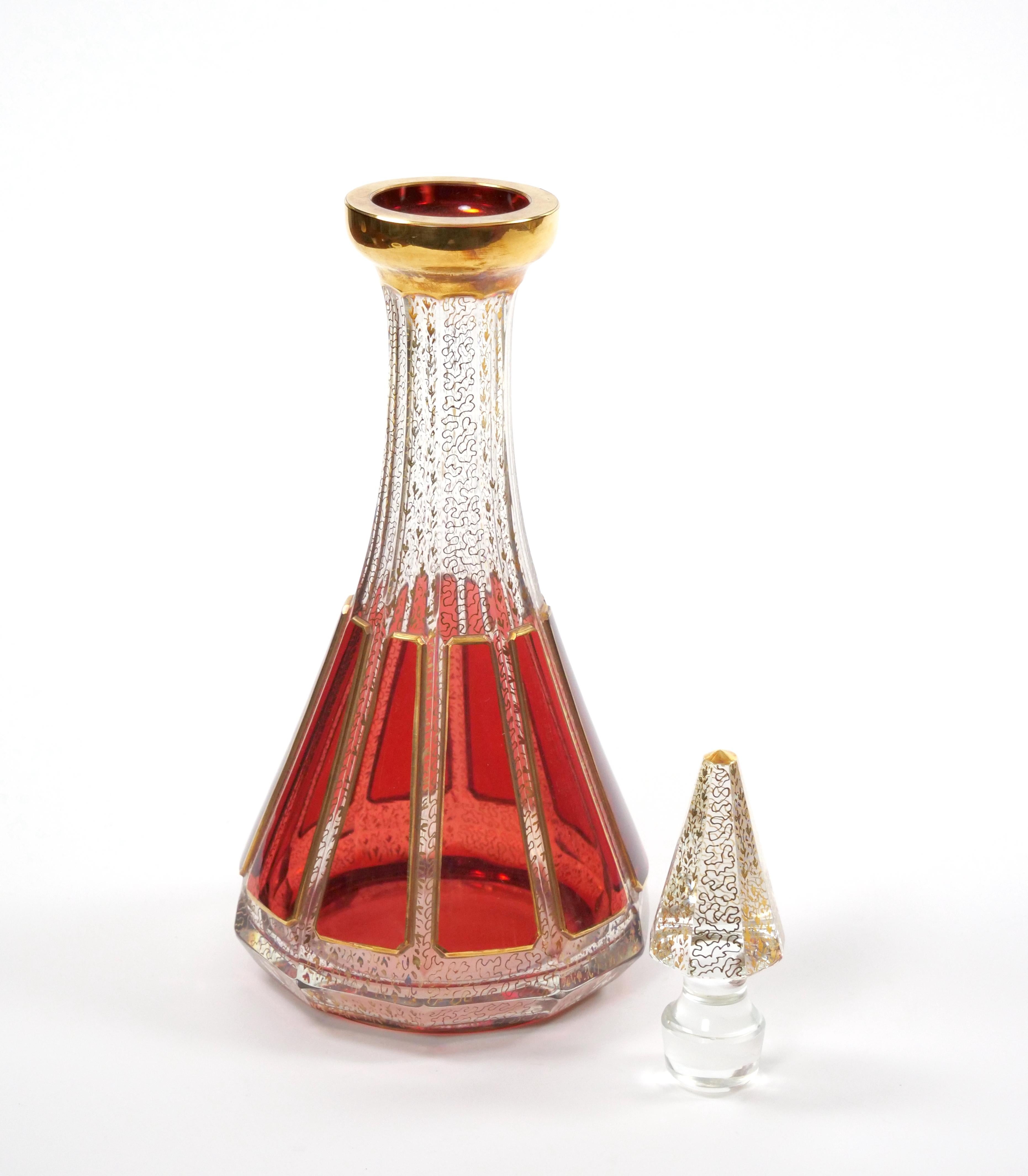 Exquisito Servicio de Copas / Decantadores de Vino de Cristal Tallado con Paneles de Arándano Rojo Moser en venta 8