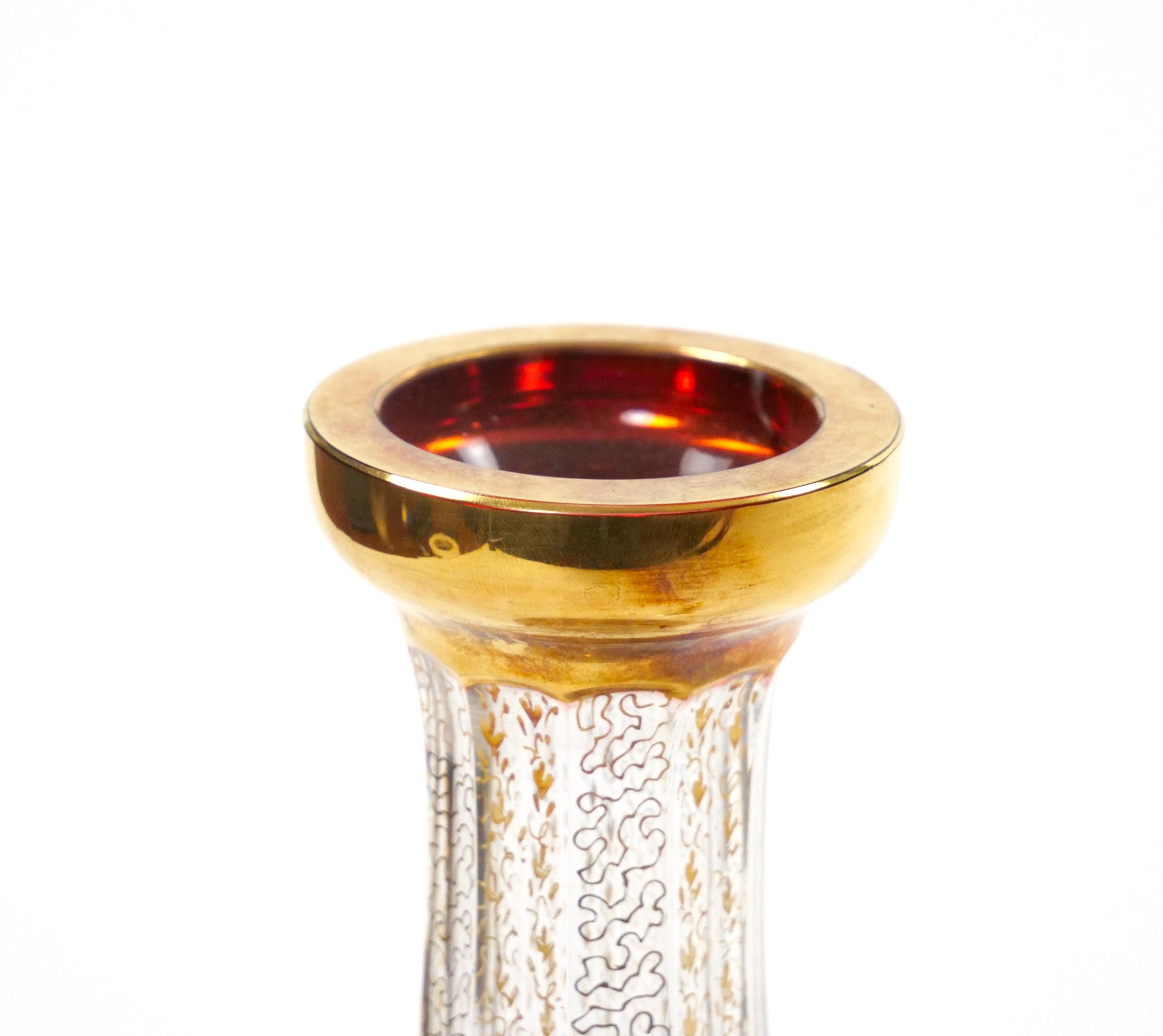 Exquisito Servicio de Copas / Decantadores de Vino de Cristal Tallado con Paneles de Arándano Rojo Moser en venta 9