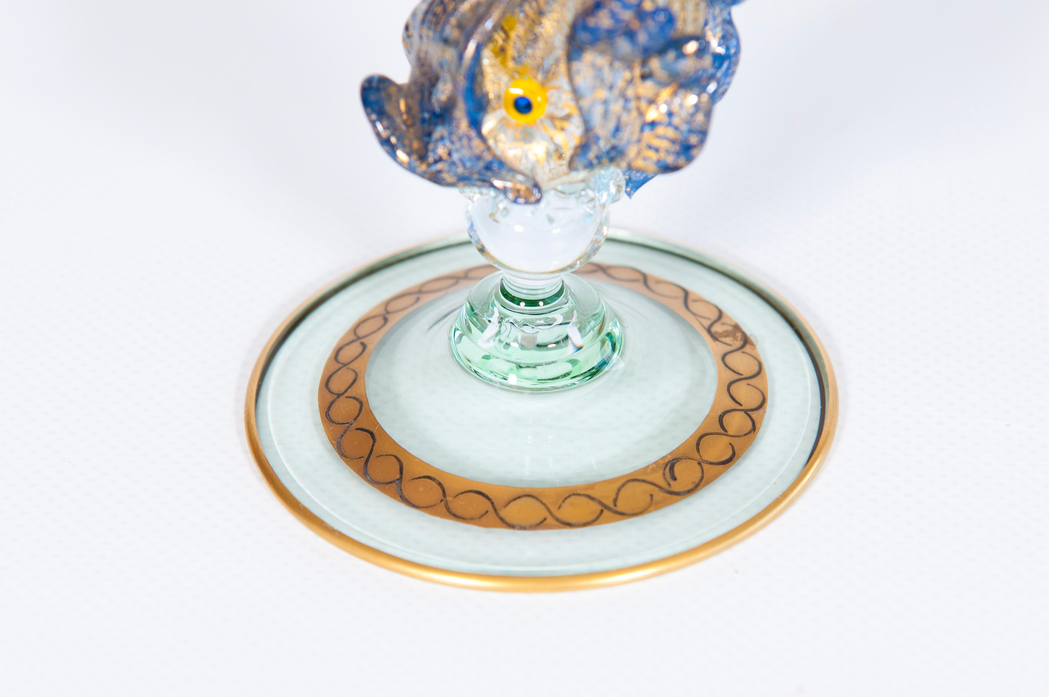 Fin du 20e siècle Exquis gobelet en verre de Murano avec scène de 