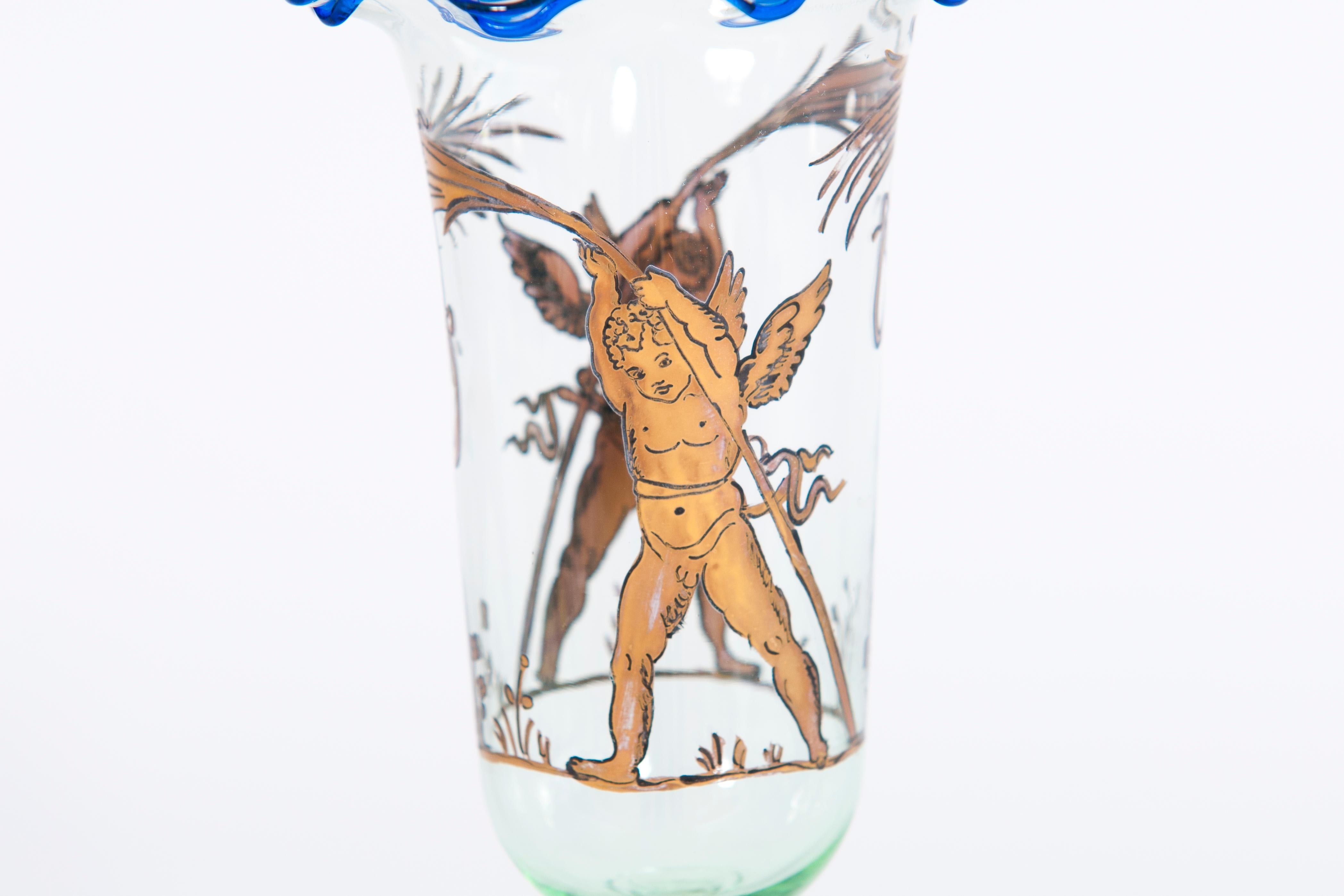 Exquis gobelet en verre de Murano avec scène de 