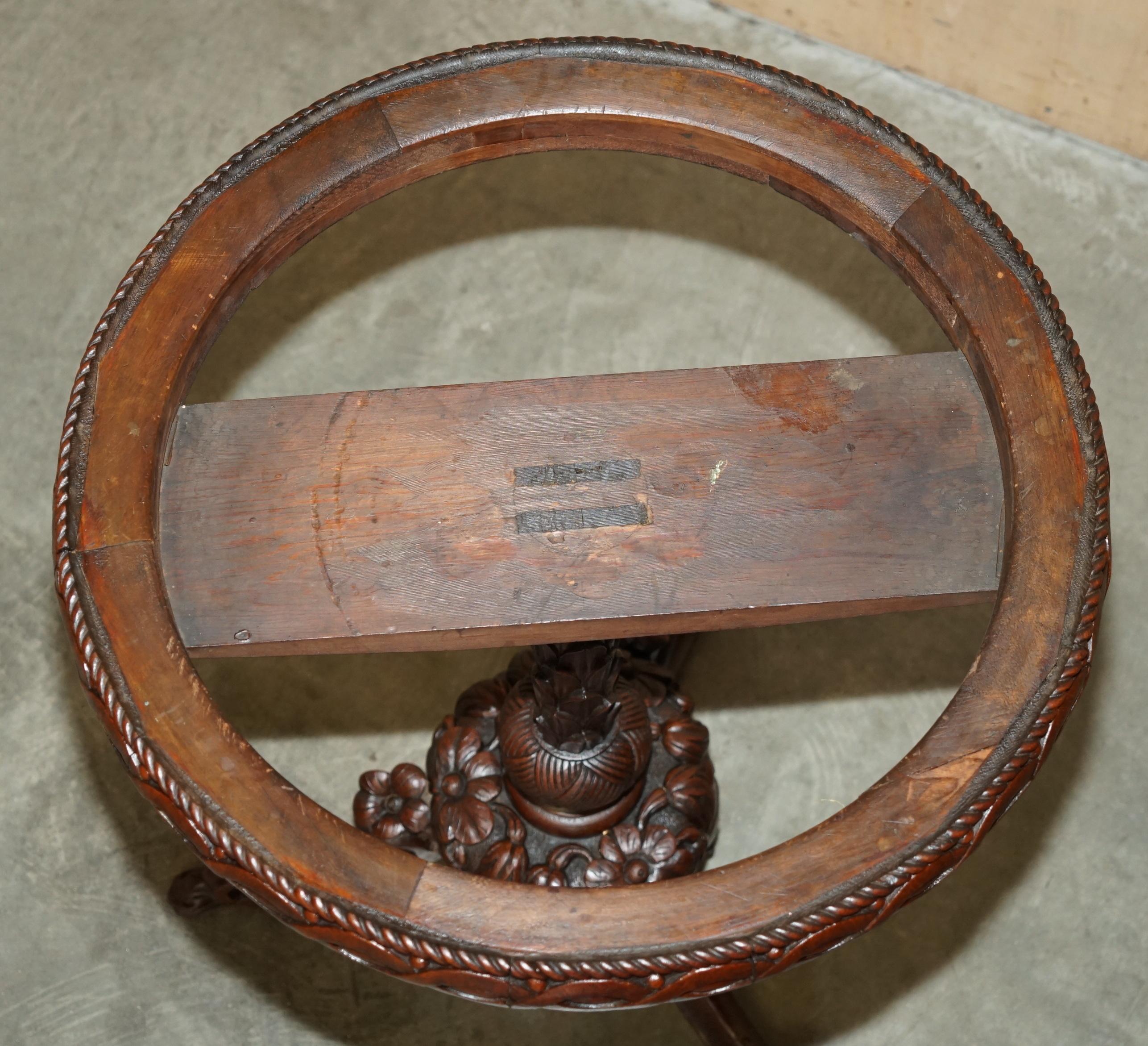 EXQUISITE MUSEUM QUALITY CARVED ANTiQUE CENTRE TABLE CLASSICAL MAJOLICA CHARGER For Sale 6