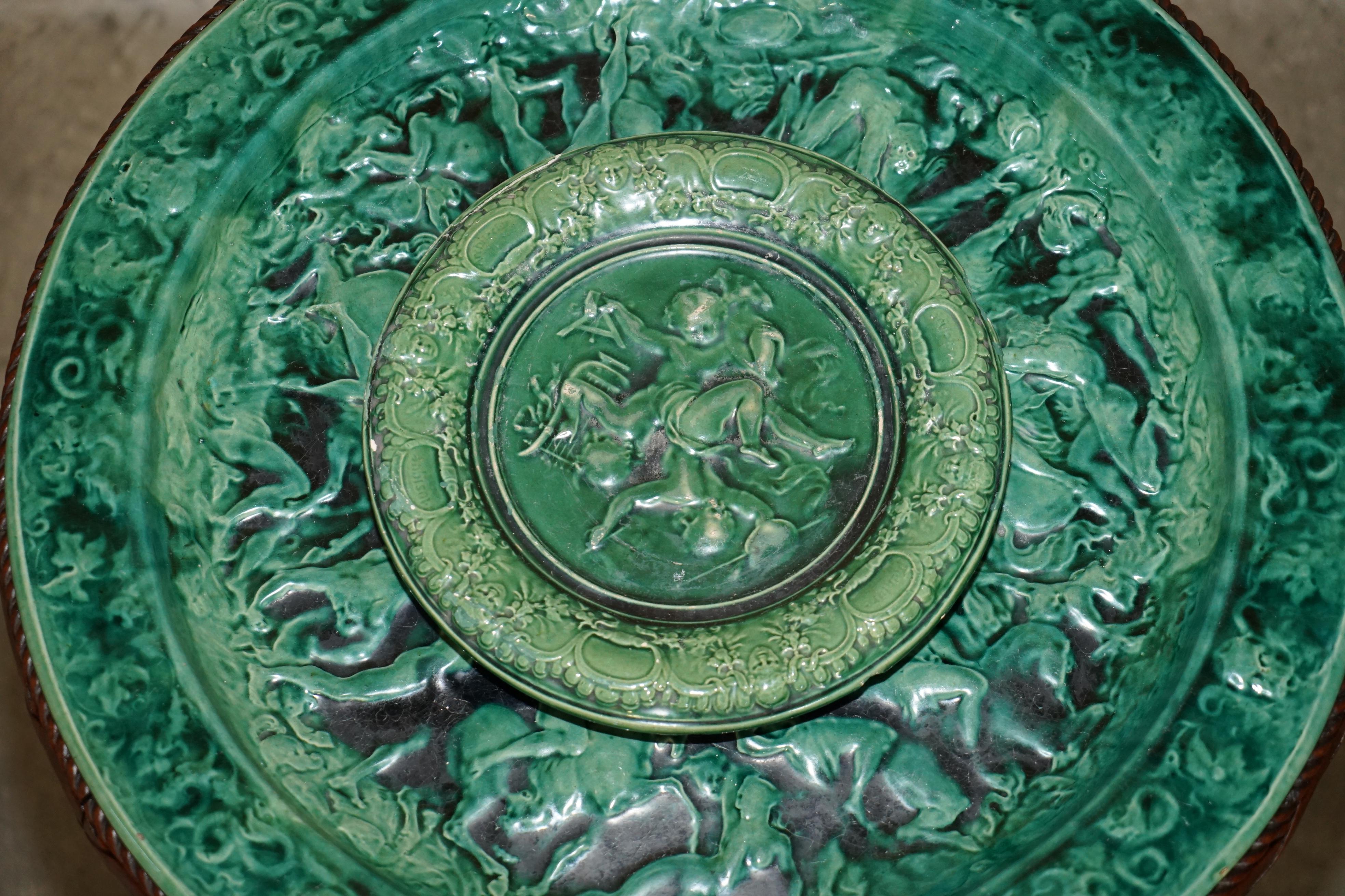 European EXQUISITE MUSEUM QUALITY CARVED ANTiQUE CENTRE TABLE CLASSICAL MAJOLICA CHARGER For Sale