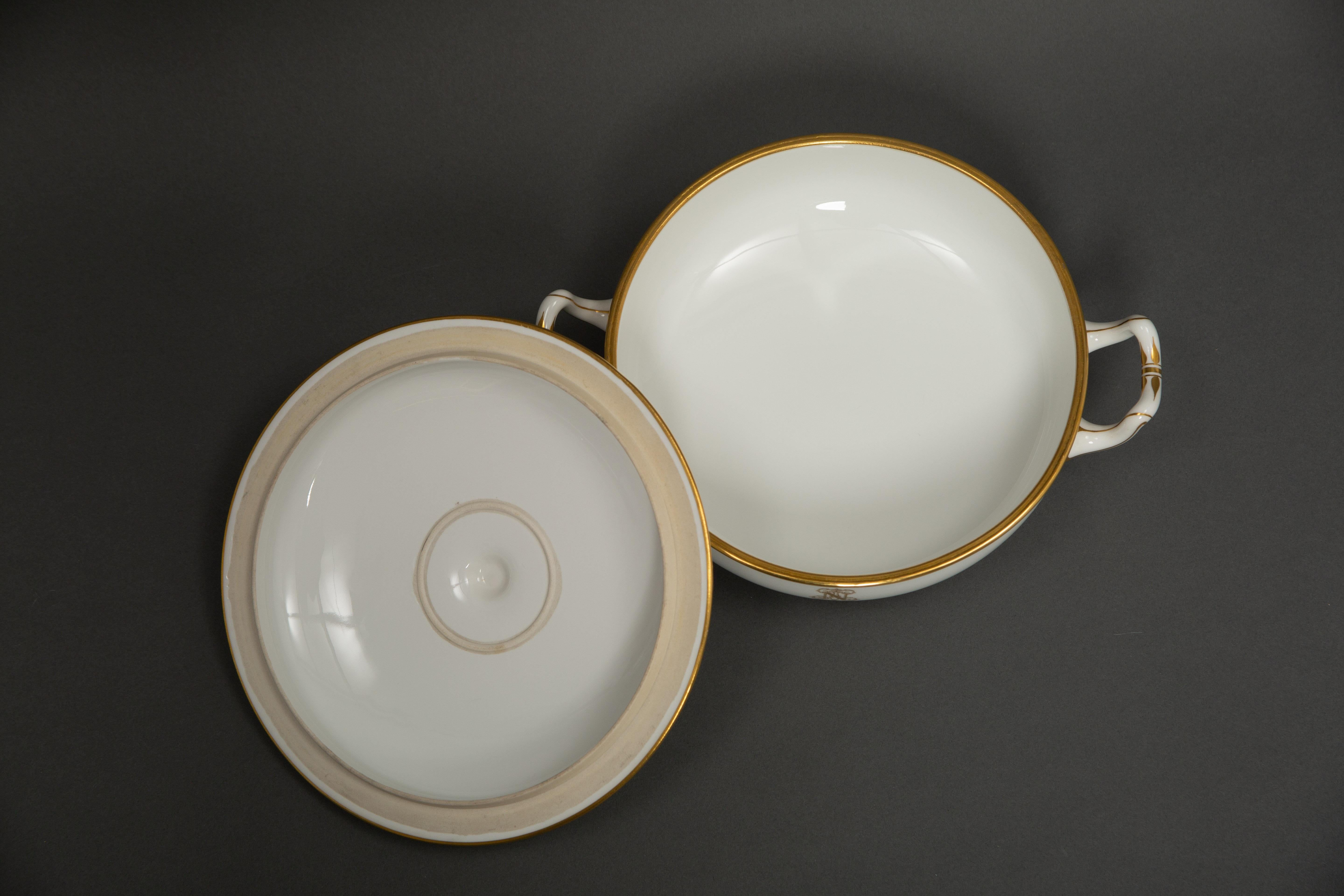 Exquisite Napoleon Service - Sèvres Porcelain Reissue (1890) For Sale 5