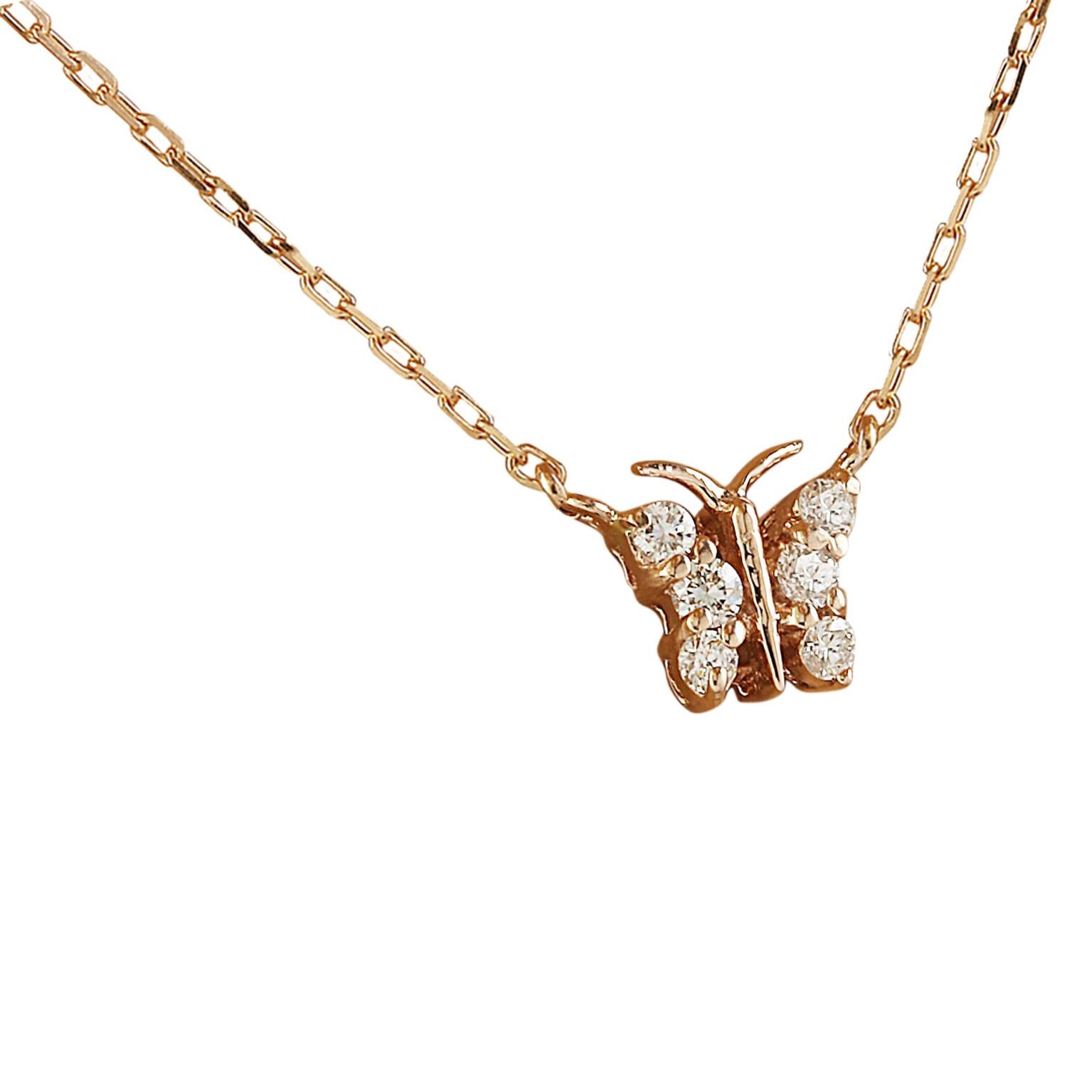 Voici notre ravissant collier papillon en diamant naturel de 0,20 carat, réalisé en or rose 14 carats. Chaque détail délicat de cette pièce reflète les normes les plus élevées en matière d'artisanat et d'élégance. Le collier est élégamment