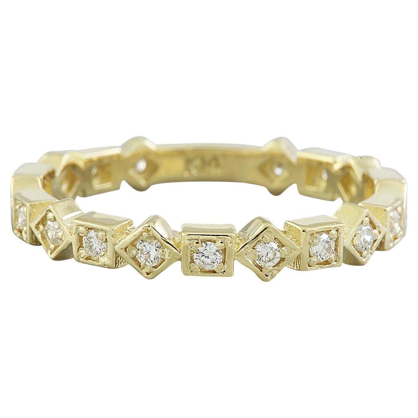 Exquisite Natural Diamond Ring in 14K Solid Yellow Gold For Sale