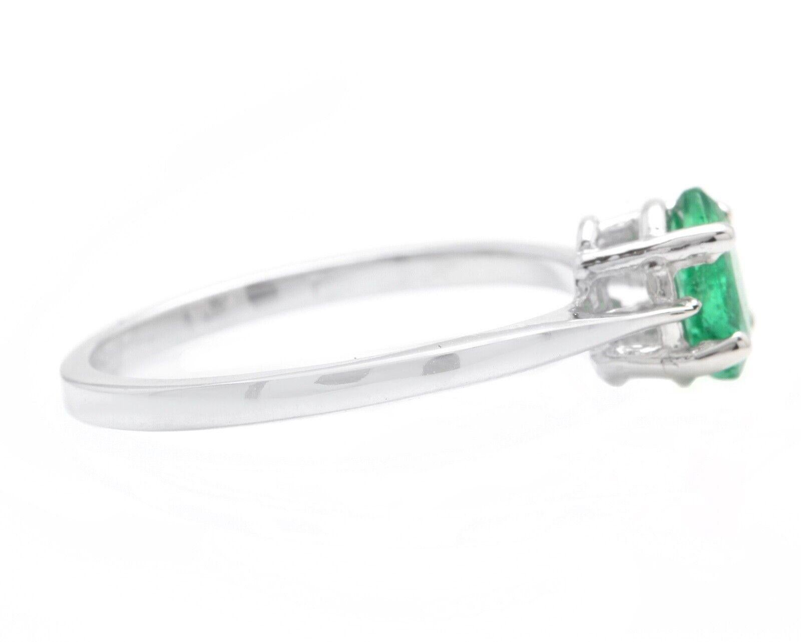 Oval Cut Exquisite Natural Emerald 14k Solid White Gold Ring For Sale