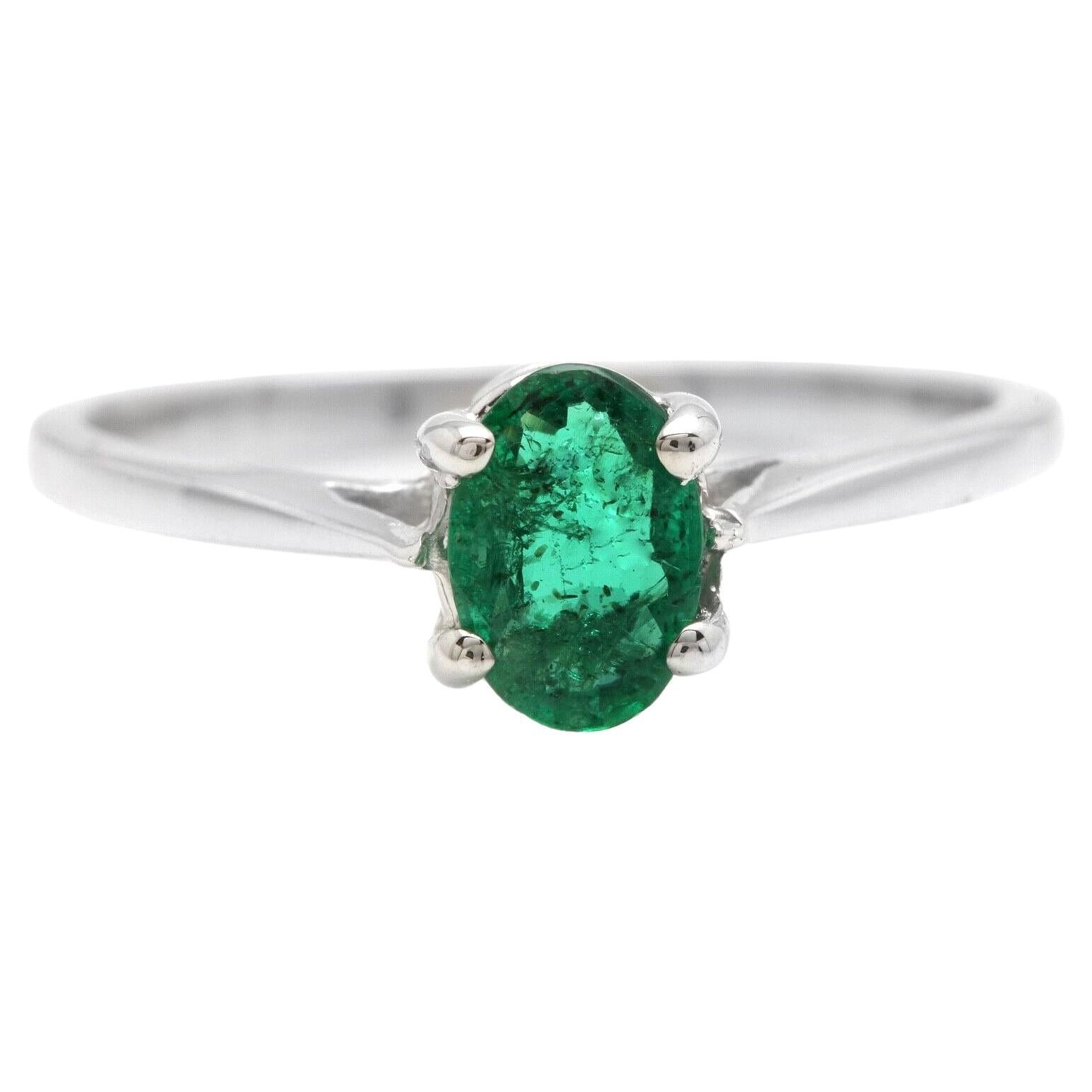Exquisite Natural Emerald 14k Solid White Gold Ring For Sale
