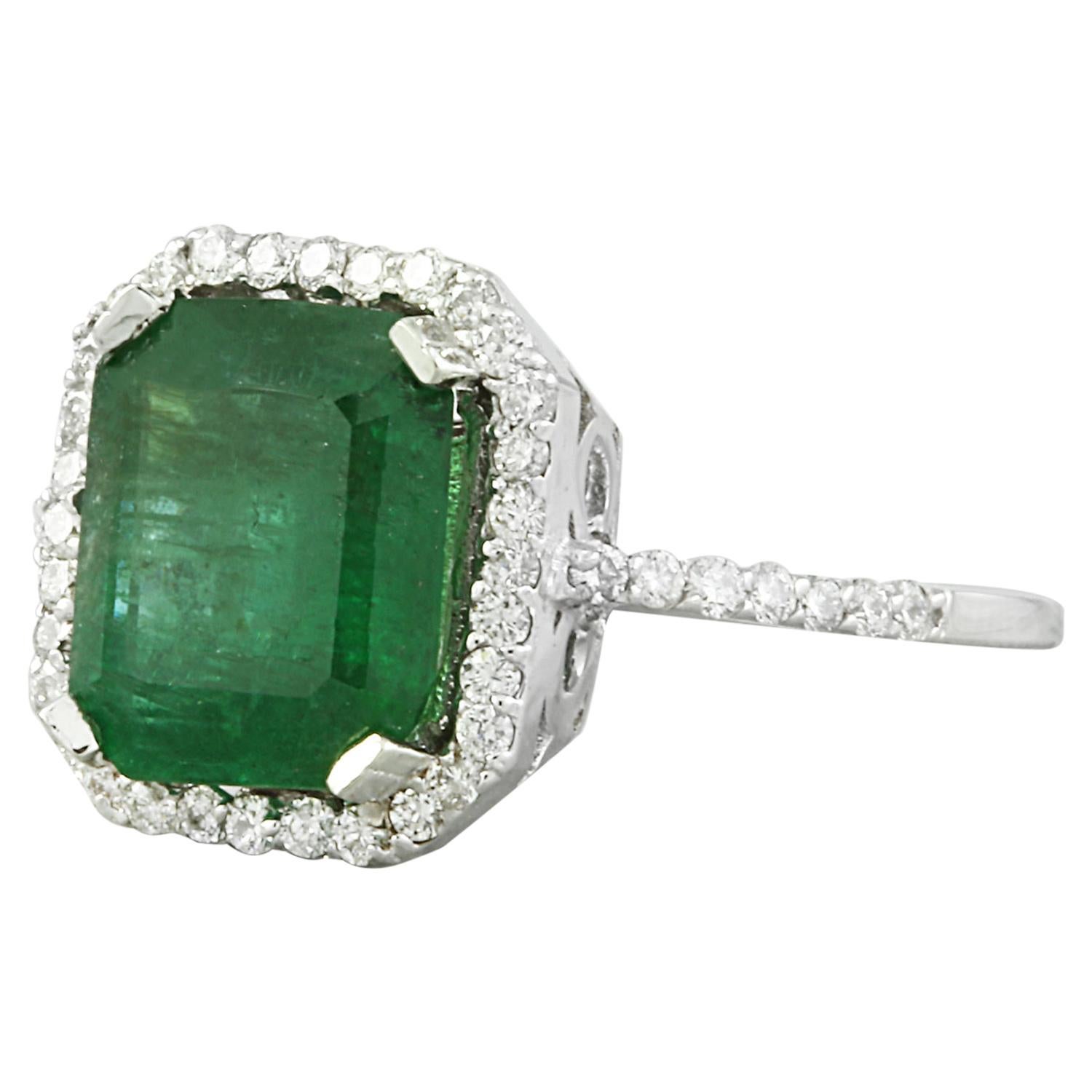 Indulge in the timeless allure of our 3.95 Carat Natural Emerald Ring, elegantly set in 14K Solid White Gold. 

3.95 Carat Natural Emerald 14K Solid White Gold Diamond Ring
Stamped: 14K 
Total Ring Weight: 3.9 Grams 
Emerald Weight 3.50 Carat