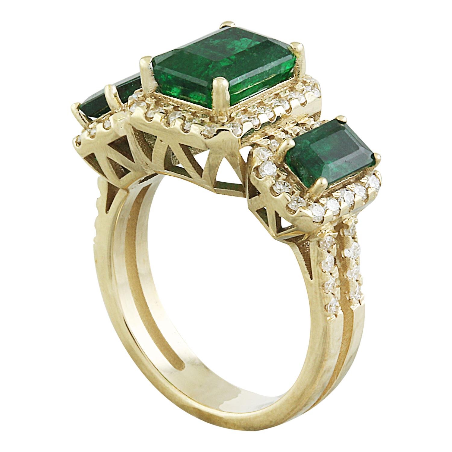 Modern Exquisite Natural Emerald Diamond Ring In 14 Karat Solid Yellow Gold For Sale