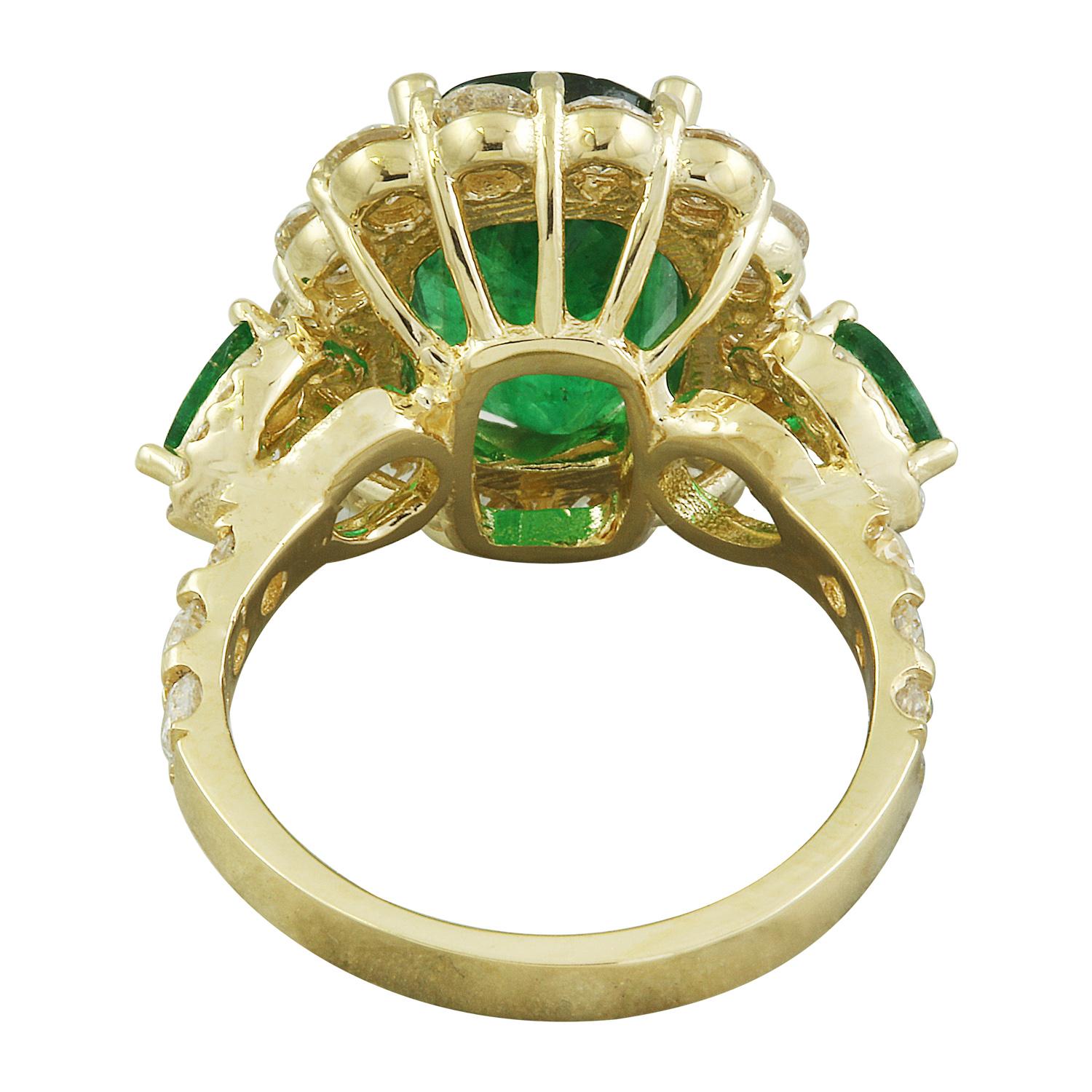 Exquisiter natürlicher Smaragd-Diamantring aus 14 Karat massivem Gelbgold  (Ovalschliff) im Angebot