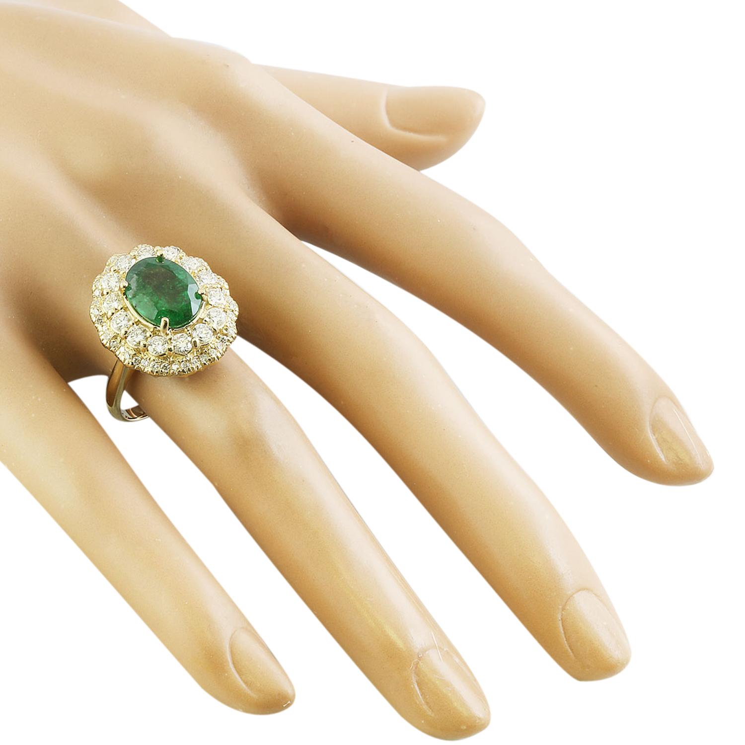 Exquisite Natural Emerald Diamond Ring In 14 Karat Solid Yellow Gold In New Condition For Sale In Manhattan Beach, CA