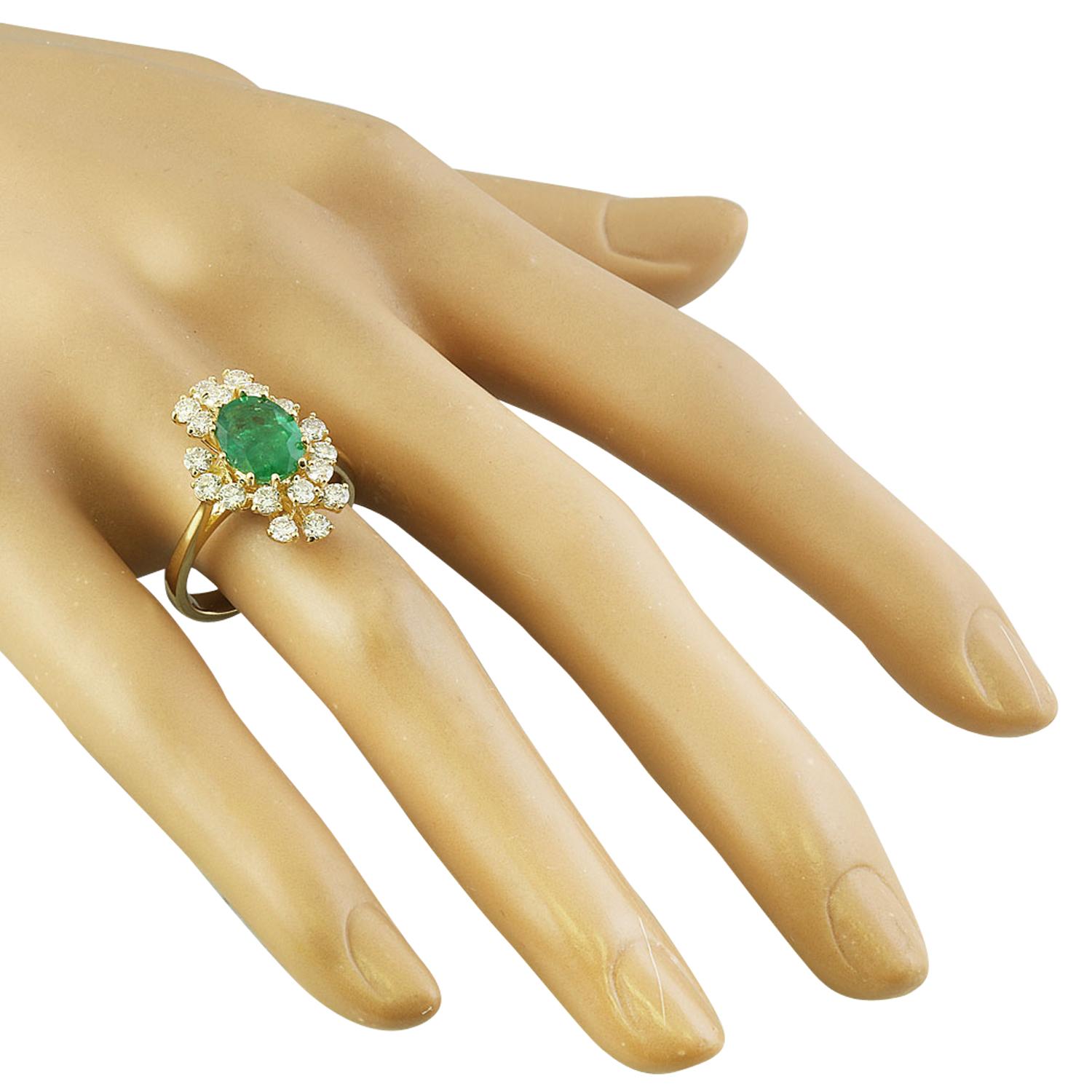 Exquisite Natural Emerald Diamond Ring In 14 Karat Solid Yellow Gold  In New Condition For Sale In Los Angeles, CA