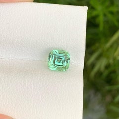 Squisita gemma di tormalina verde naturale da 1,35 carati Gioielli di tormalina