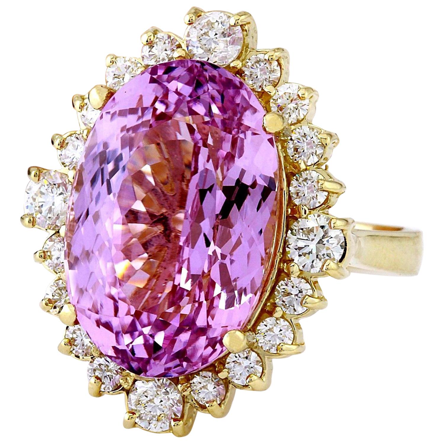 Discover luxury with this 14K Solid Yellow Gold Diamond Ring featuring a mesmerizing 14.90 Carat Natural Kunzite. Crafted from exquisite 14K Yellow Gold, this ring showcases a stunning oval-shaped Kunzite weighing 13.80 Carats, with dimensions of