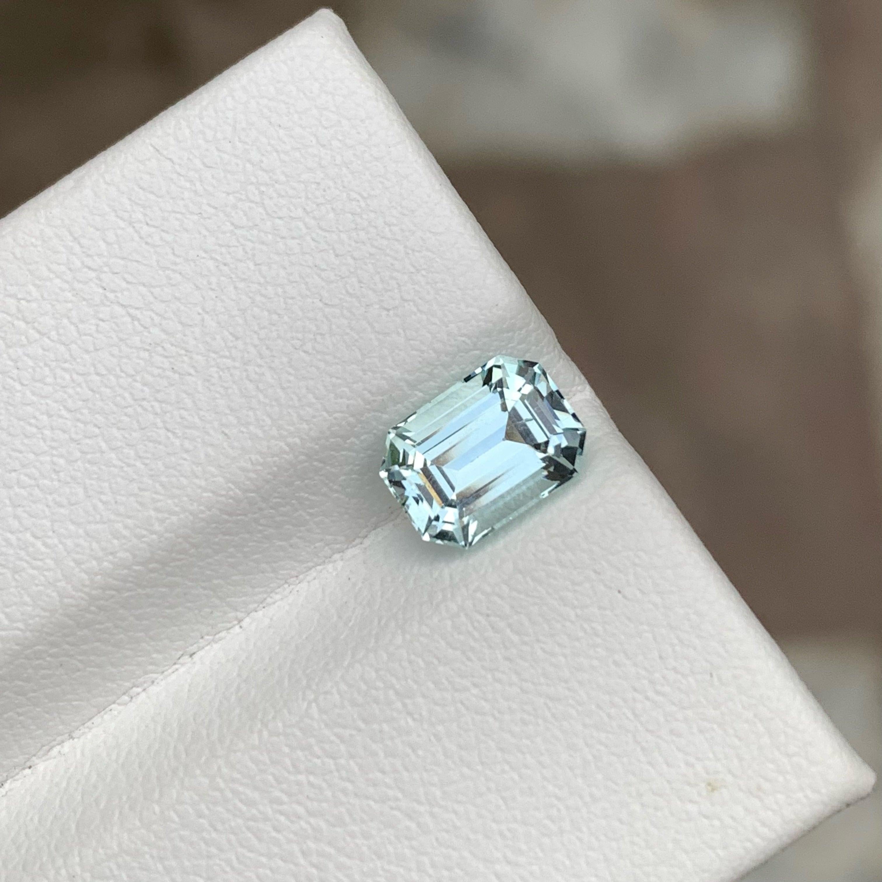 Natural Aquamarine stone, available for sale at wholesale price natural high quality 1.95 Carats VVS Clarity Loose Aquamarine from Pakistan.

Product Information:
GEMSTONE NAME: Exquisite Natural Loose Aquamarine Gem
WEIGHT:	1.95 Carats
DIMENSIONS:	