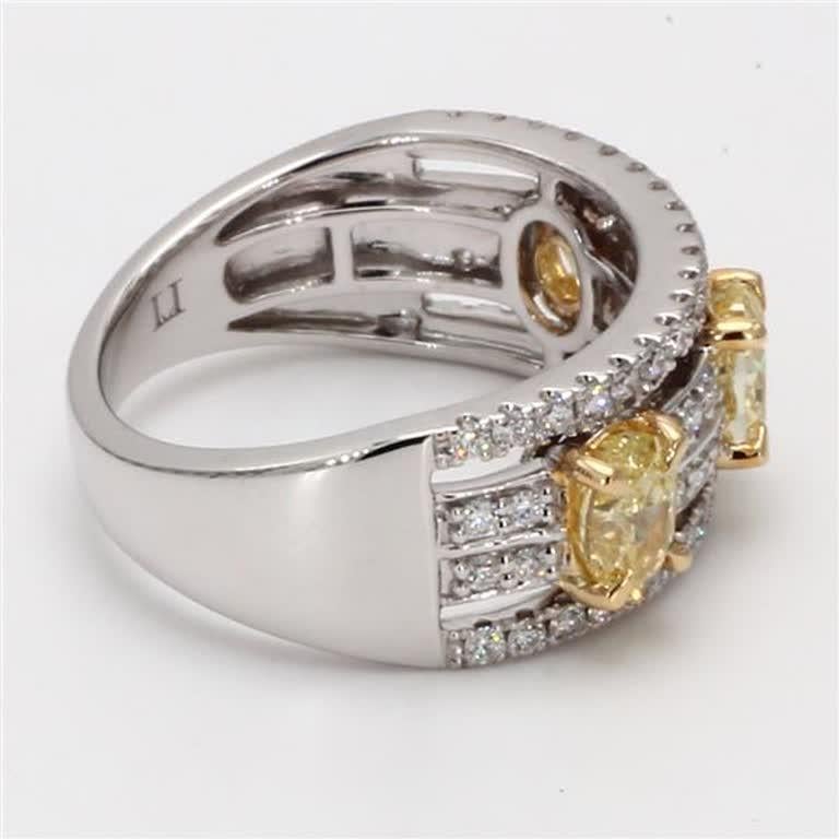 Women's or Men's Natural Yellow Oval and White Diamond 2.13 Carat TW Gold 3-Stone Wedding Band For Sale