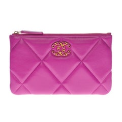 Exquisite New Chanel 19 Pouch/ Wallet in purple quilted lambskin leather , GHW