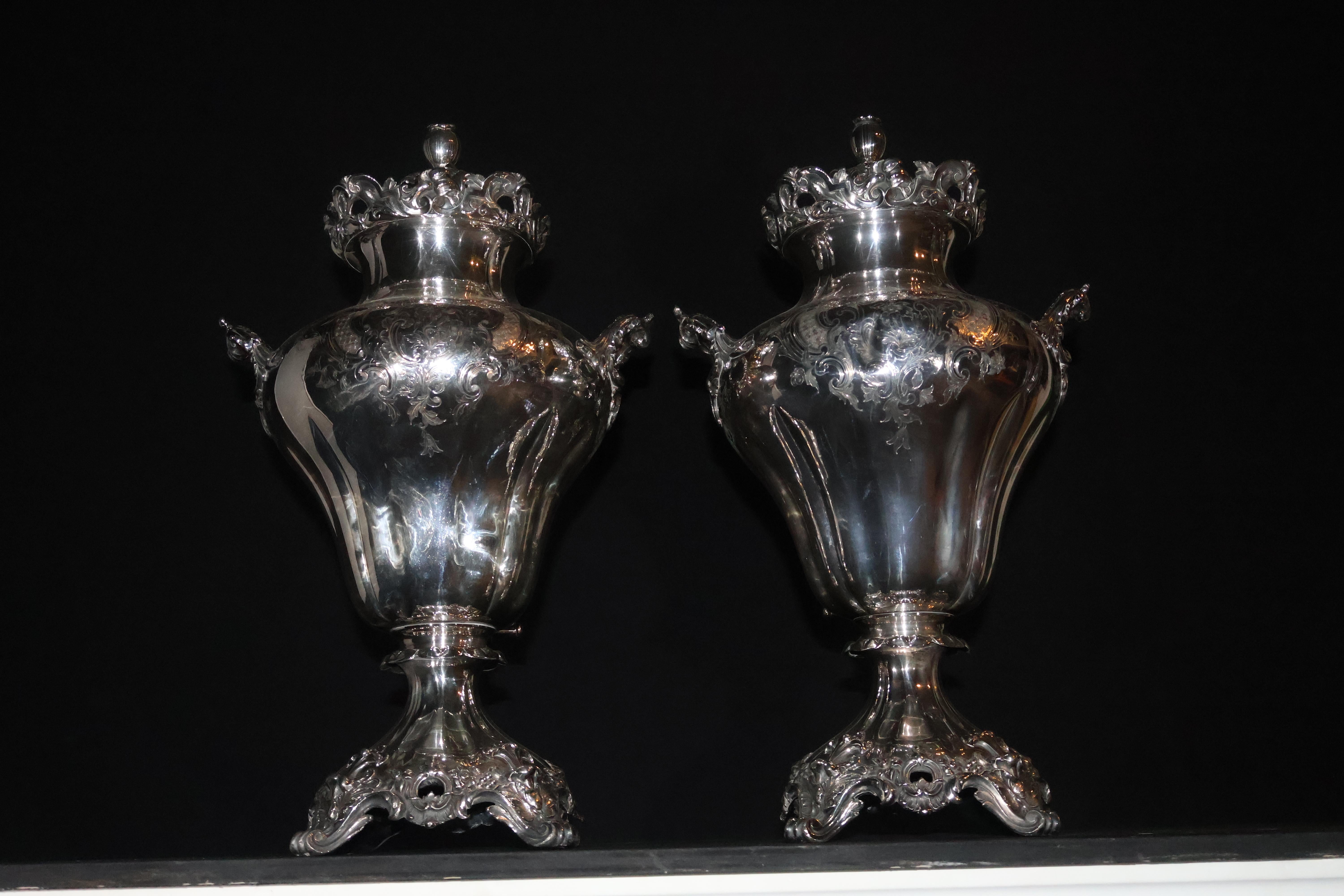 Squisita coppia di samovar Sheffield antichi in vendita 3