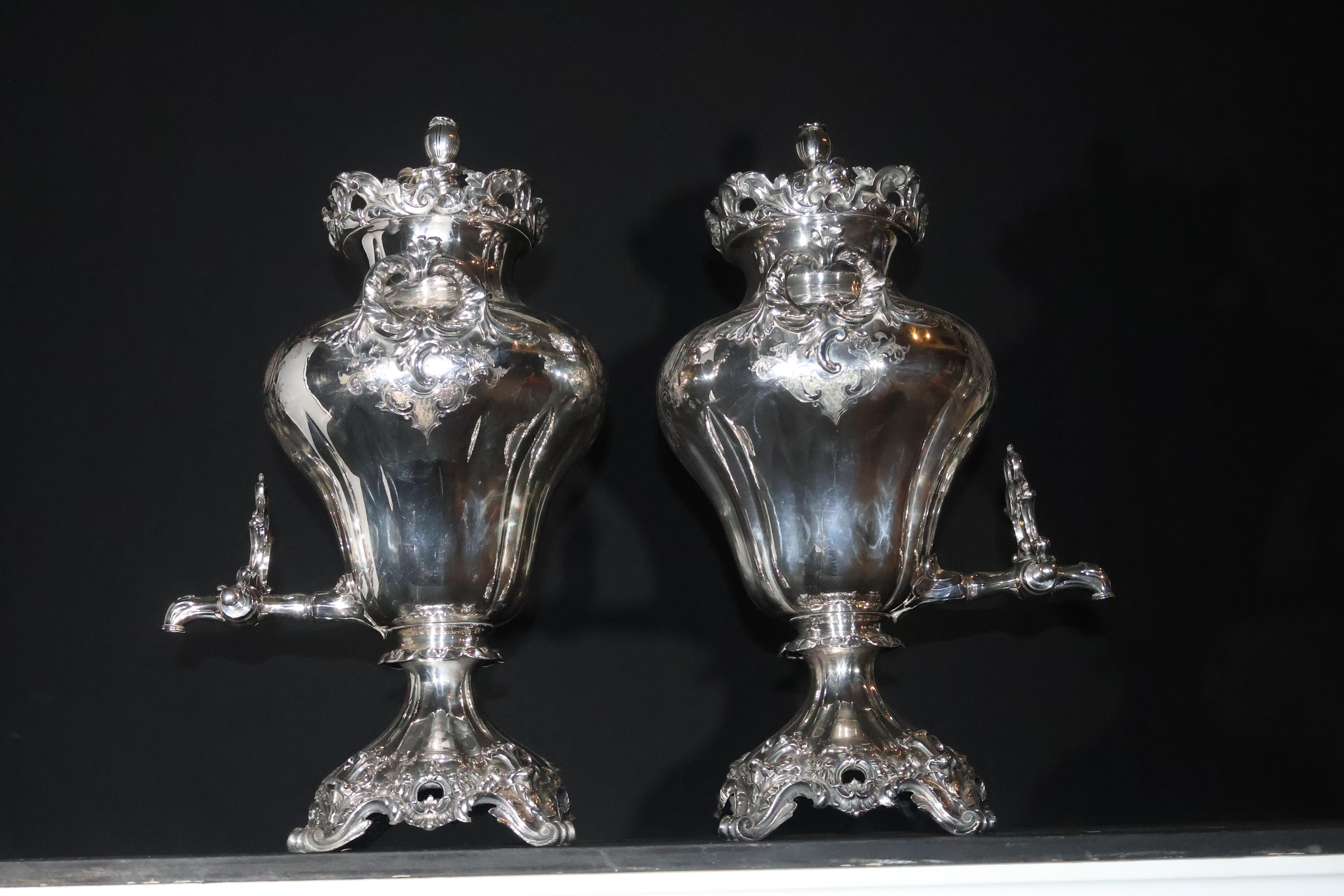 Squisita coppia di samovar Sheffield antichi in vendita 4