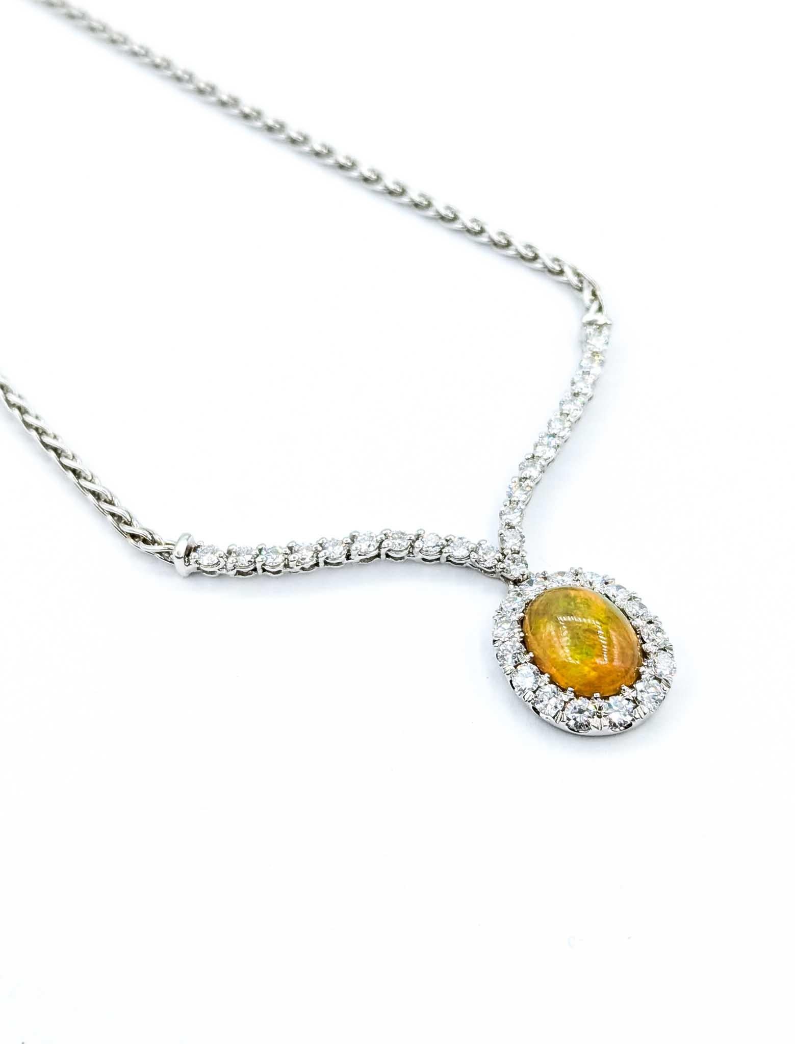 Squisita collana con opale e diamanti in oro bianco 18 carati in vendita 4