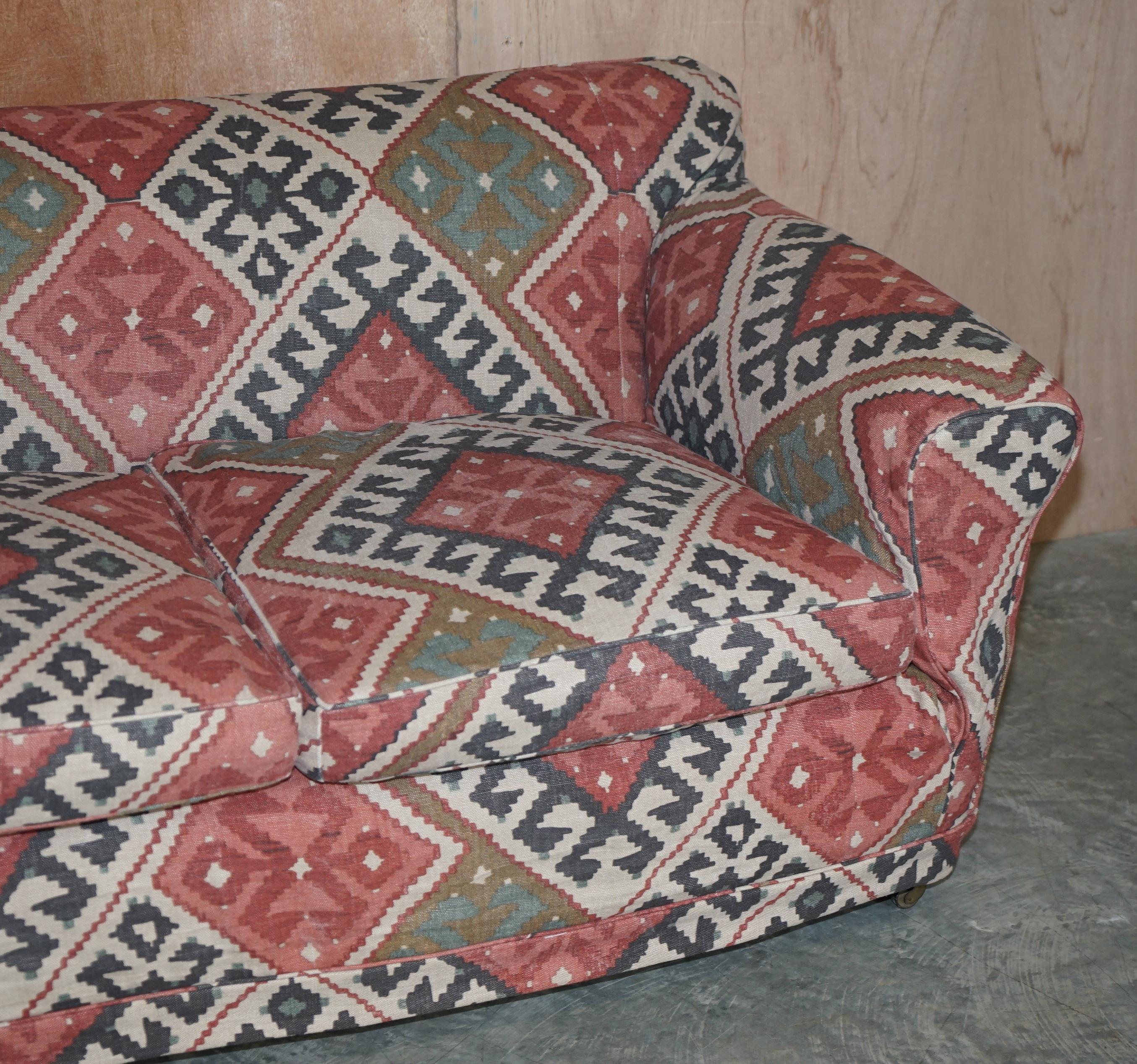 Original viktorianisches gepolstertes Kilim-Sofa, Hartholz, gedrechselte Vorderbeine (Englisch) im Angebot