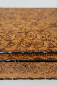 Exquisite Oyster Veneered Hazlenut Box