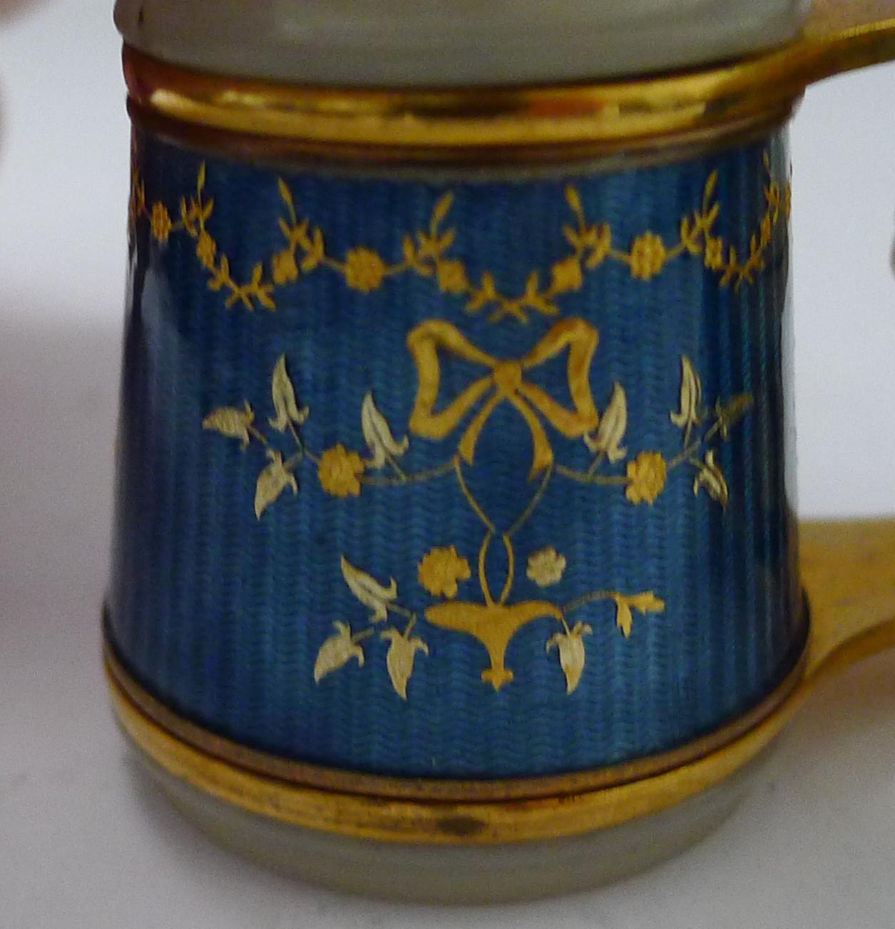 Début du 20ème siècle Exquisite Pair French Enamel Opera Glasses c.1920 en vente