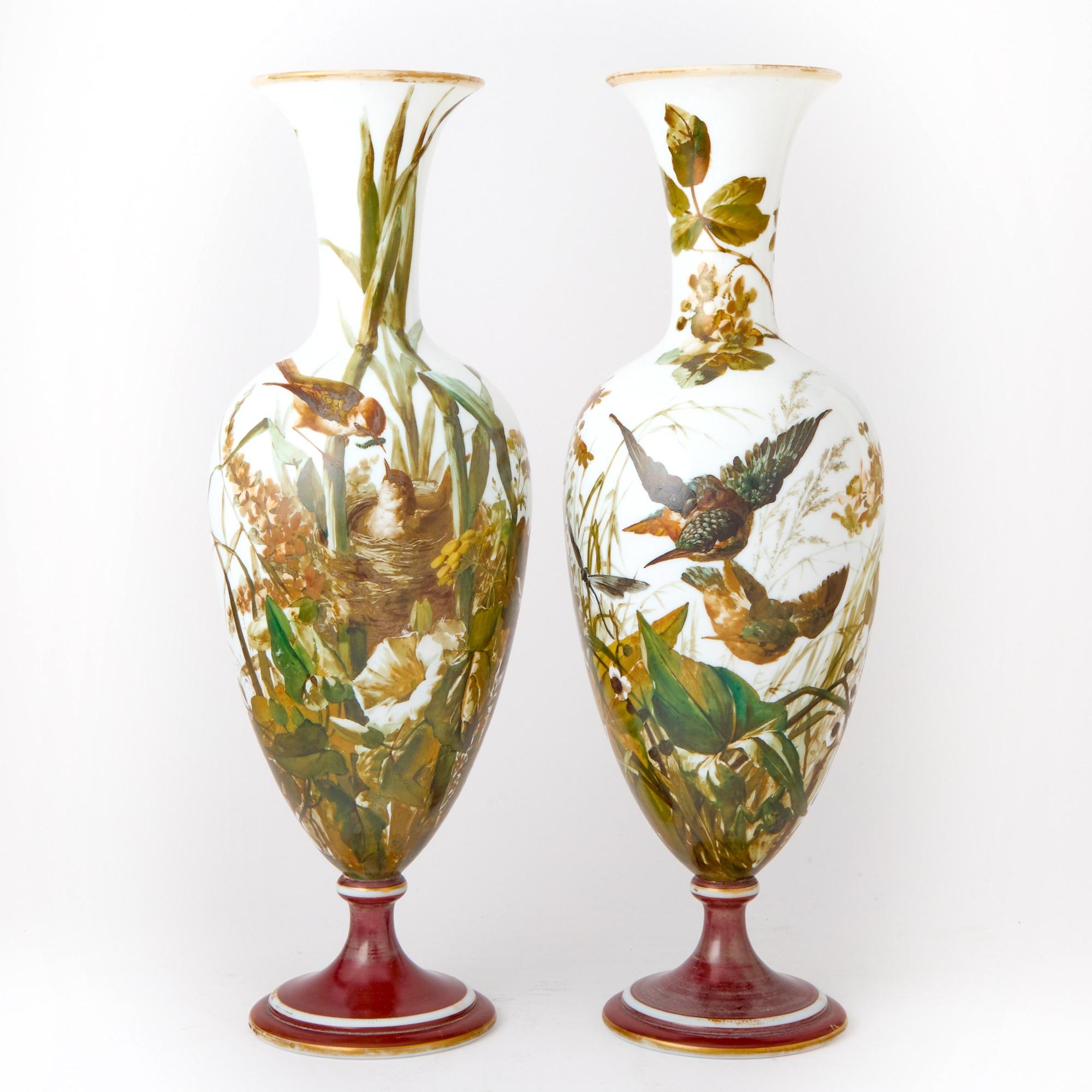 Exquisite Pair of 19th Century French Hand-Painted Opaline Glass Decorative Vase For Sale 7