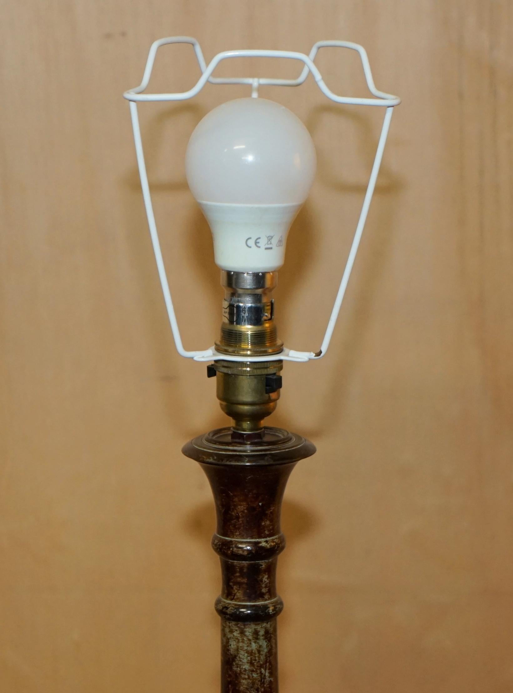 Exquise parure de 78 cm de lustre de table corINTHIAN à poils longs en métal peint en vente 2