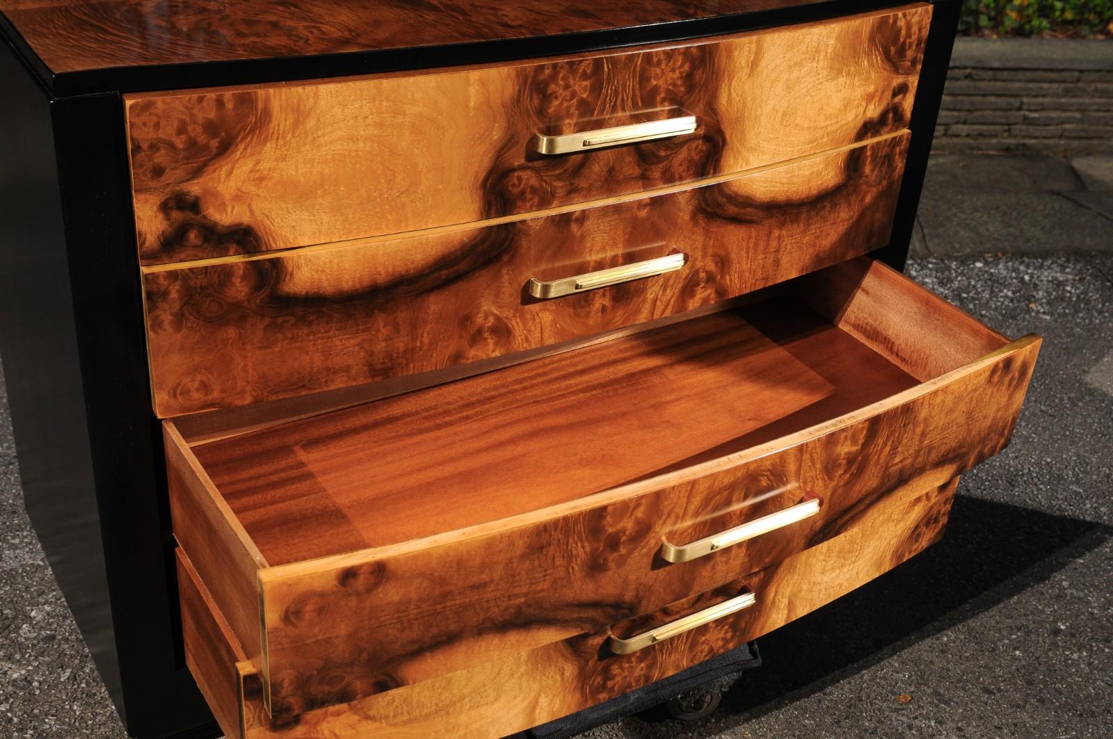 Exquisite Pair of Art Deco Commodes by the Esteemed Donald Deskey for Widdicomb For Sale 2