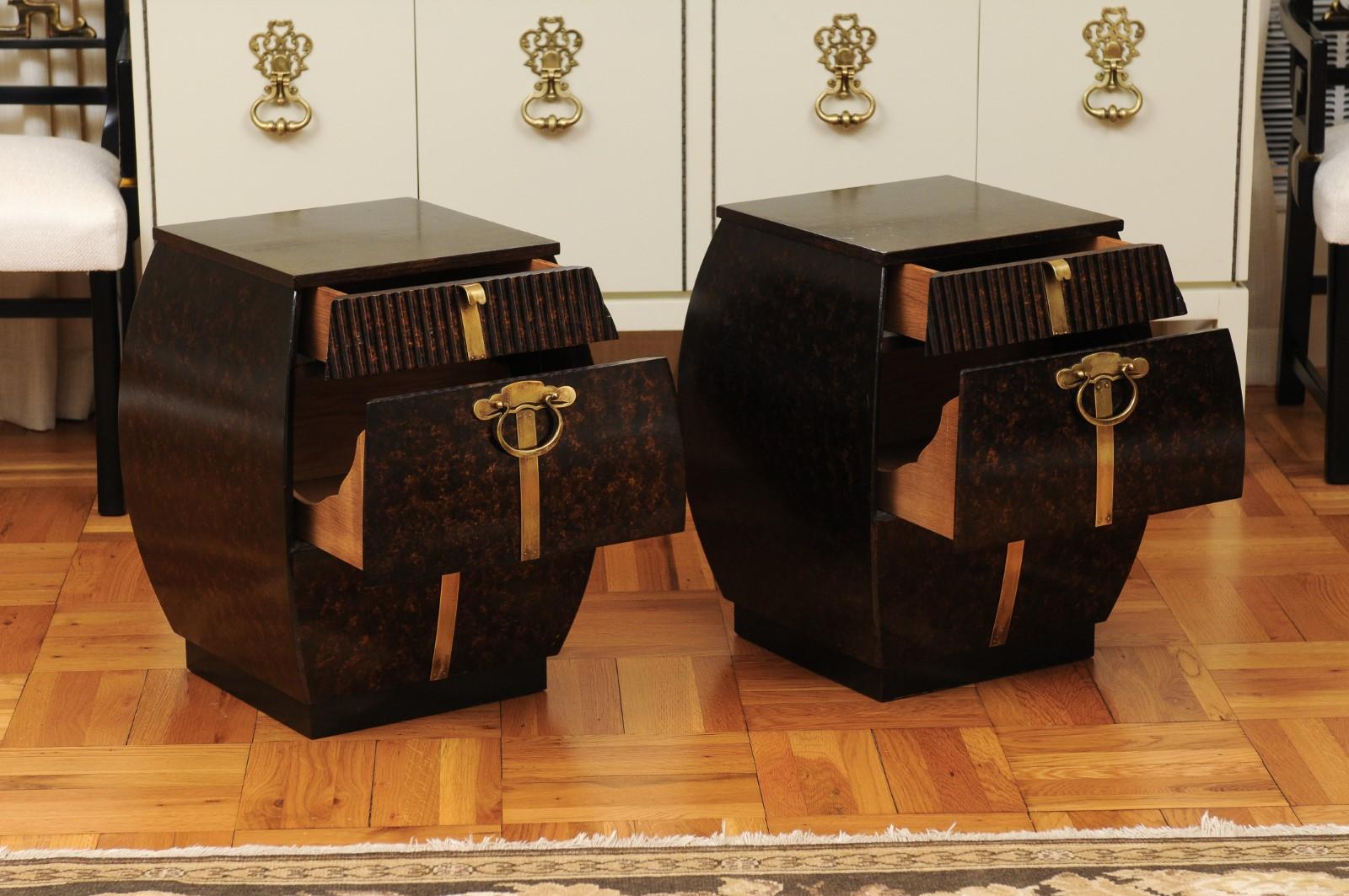 Exquisite Pair of Bombe Small Chests by Bert England for Widdicomb, circa 1965 For Sale 4