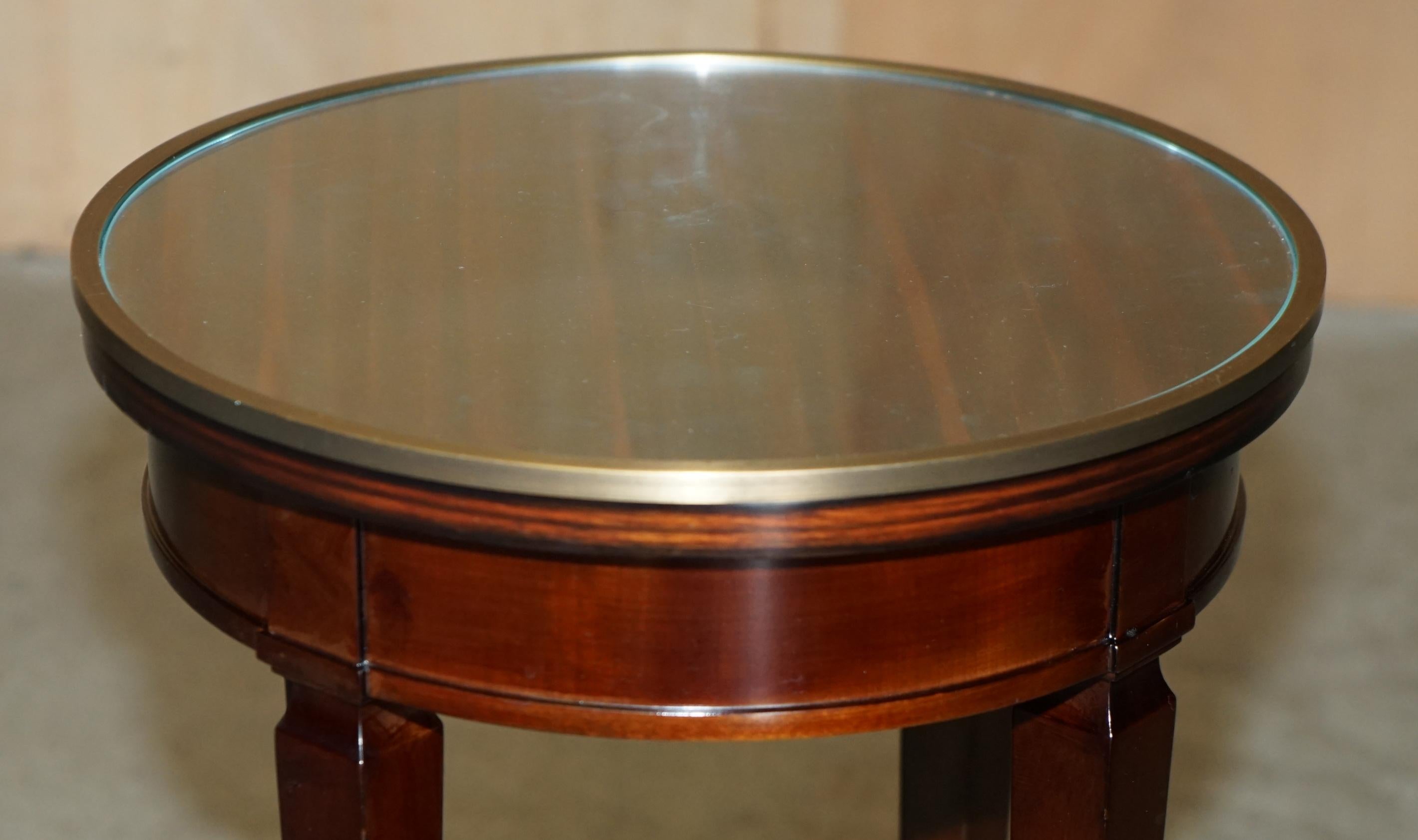 Paire exquise de tables d'appoint BRASS & MASSCAR EBONY DECCA en vente 3