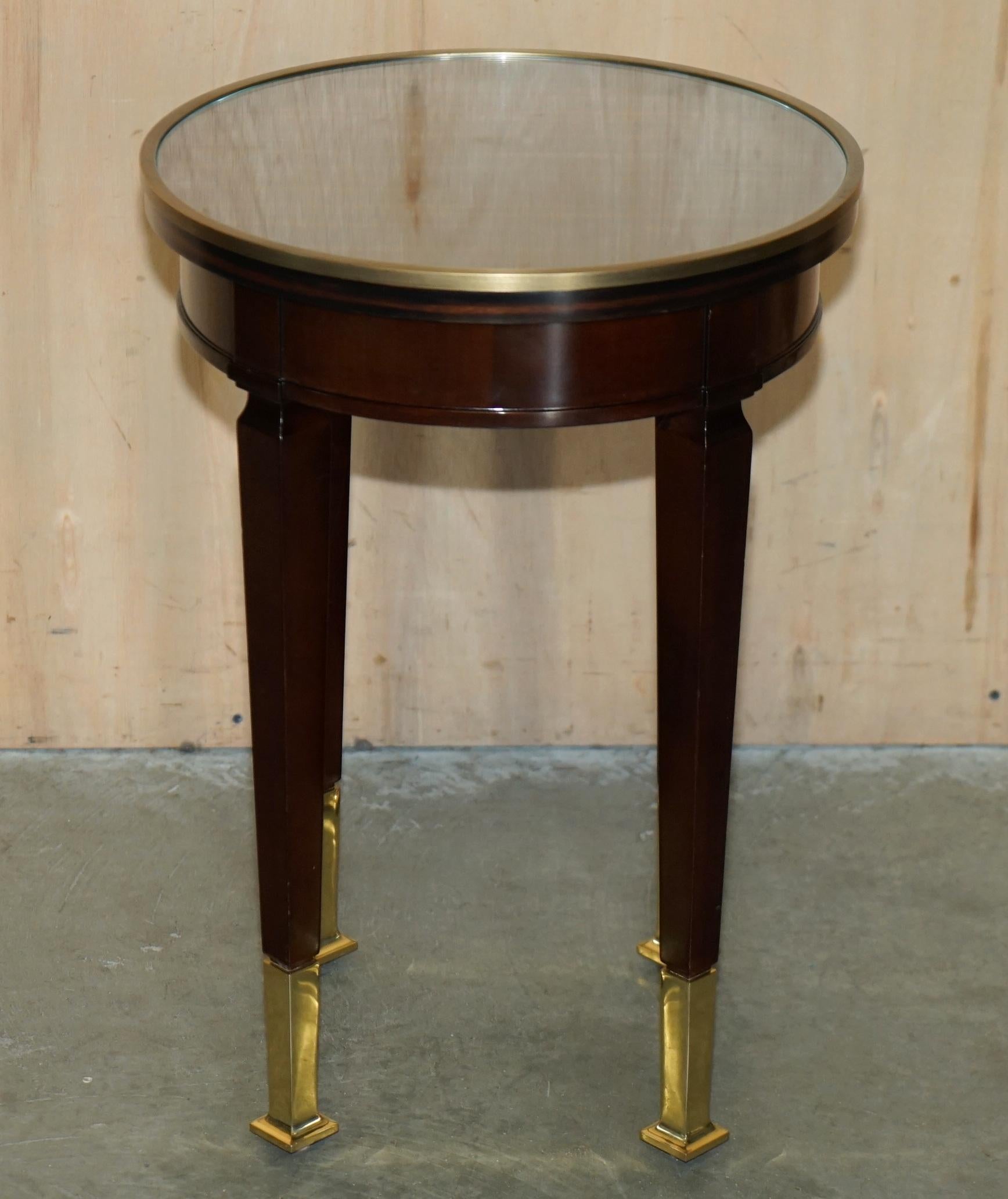 Fait main Paire exquise de tables d'appoint BRASS & MASSCAR EBONY DECCA en vente